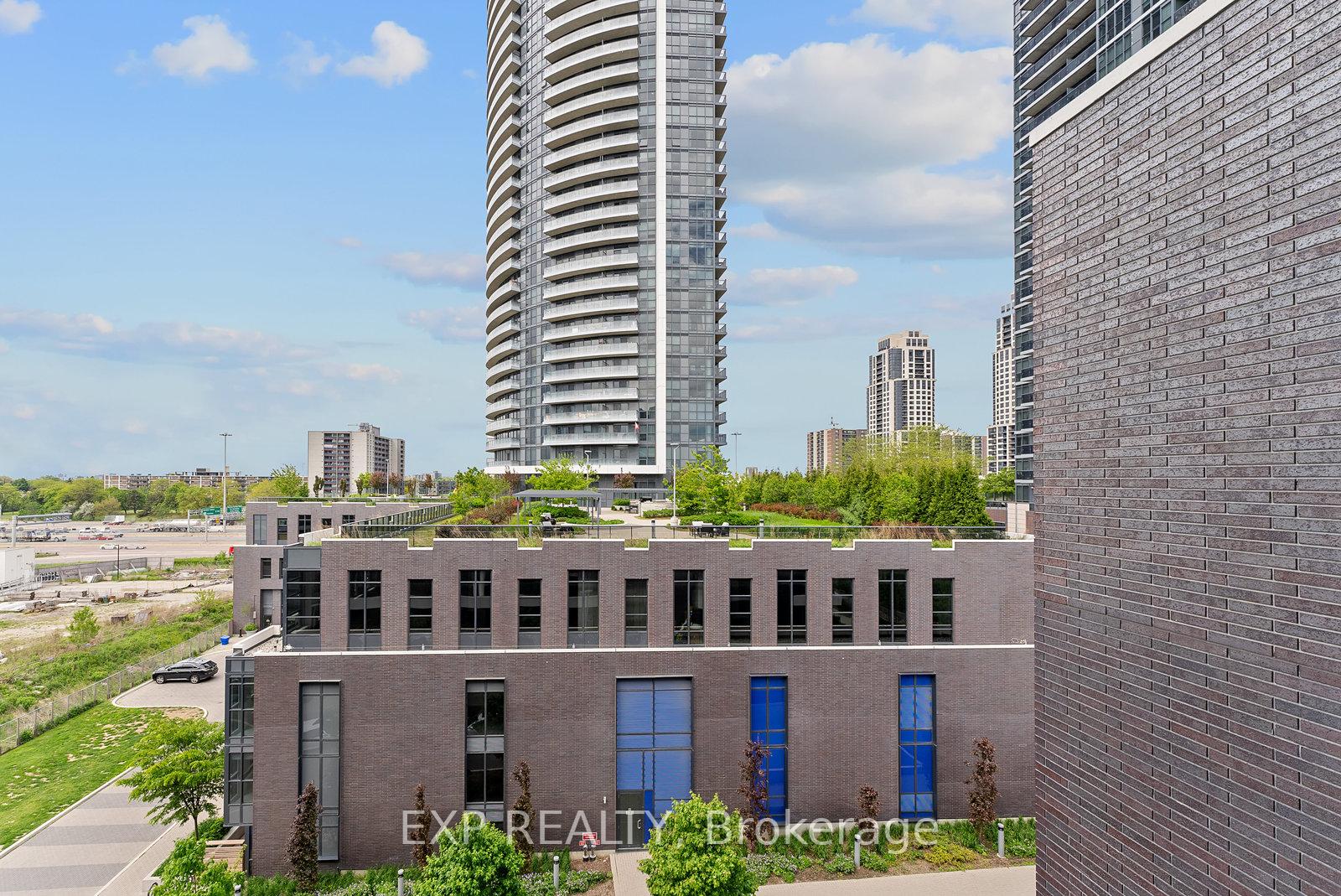 1 Bedroom Condo at 26 Gibbs, Toronto For sale