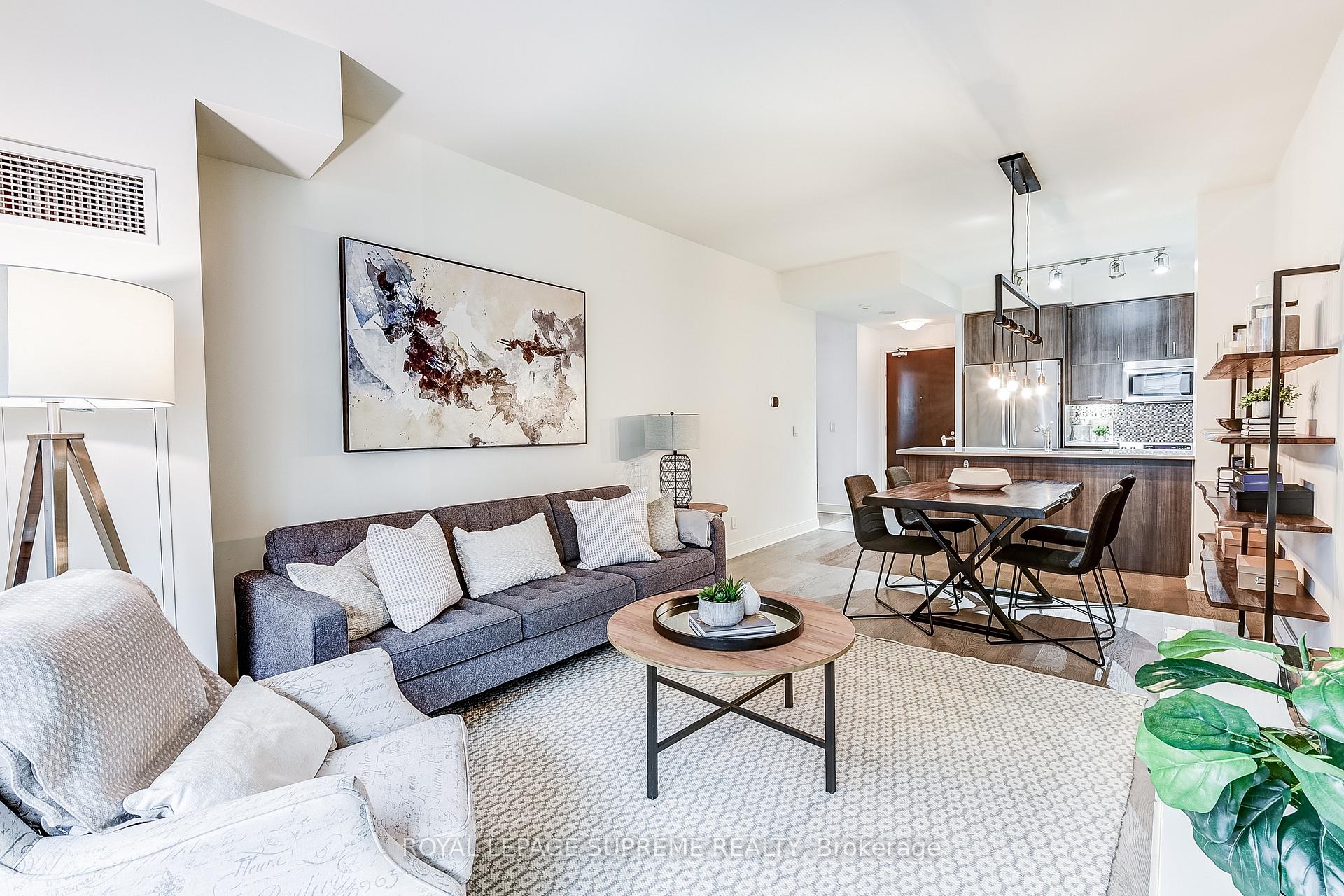 2 Bedrooms Condo at 825 Church, Toronto For sale