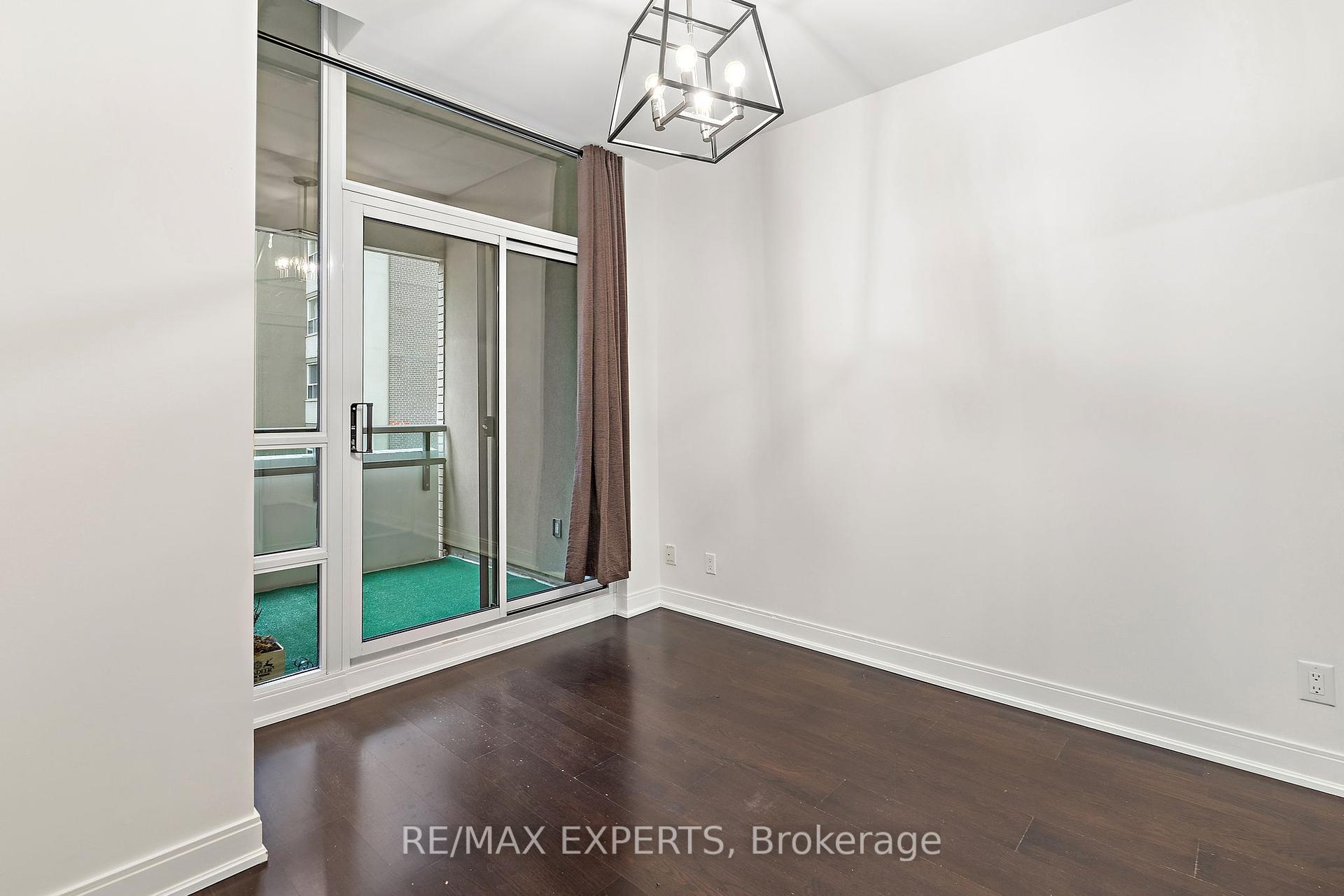 1 Bedroom Condo at 88 Broadway,  Toronto For sale