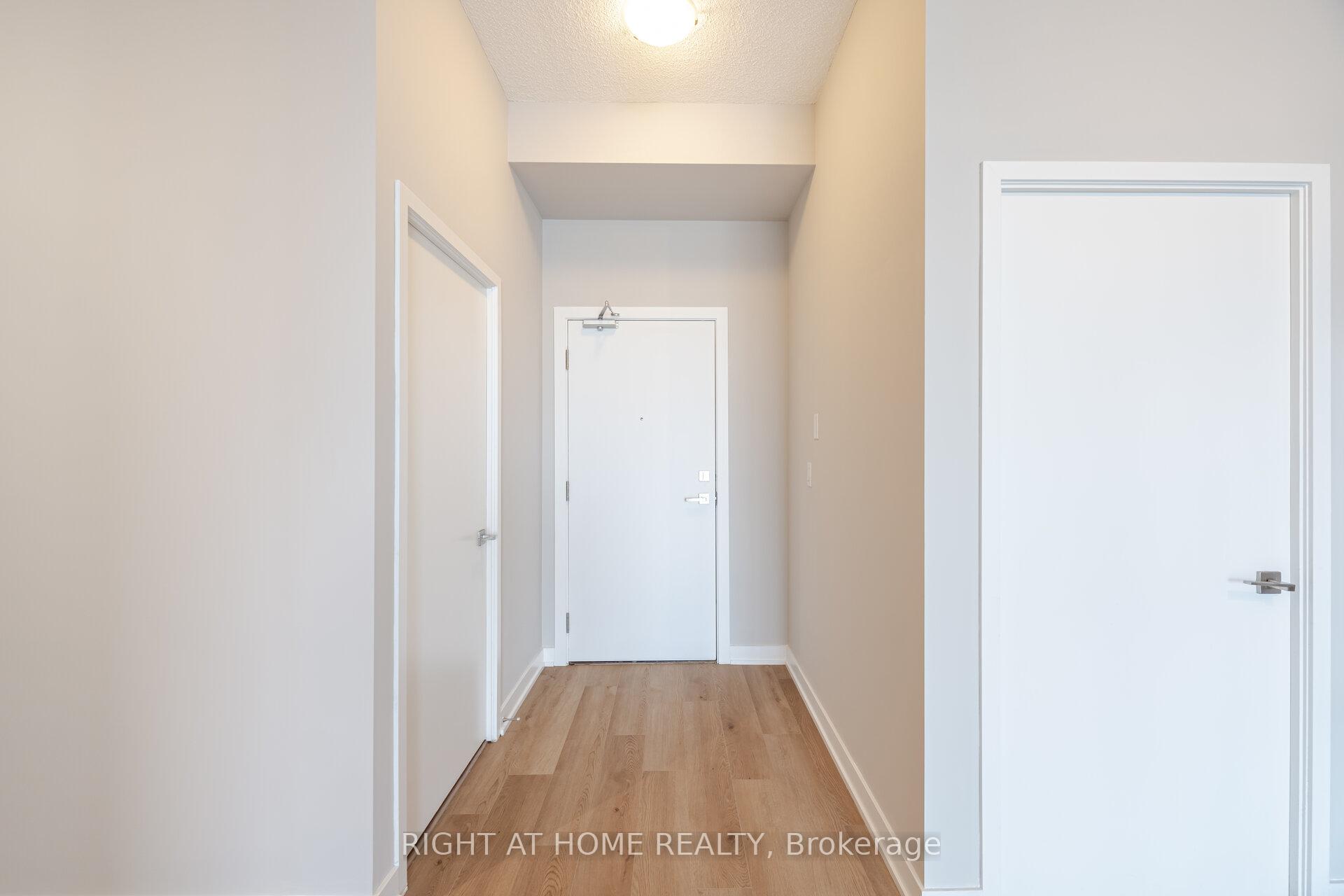 2 Bedrooms Condo at 4011 Brickstone, Mississauga For sale