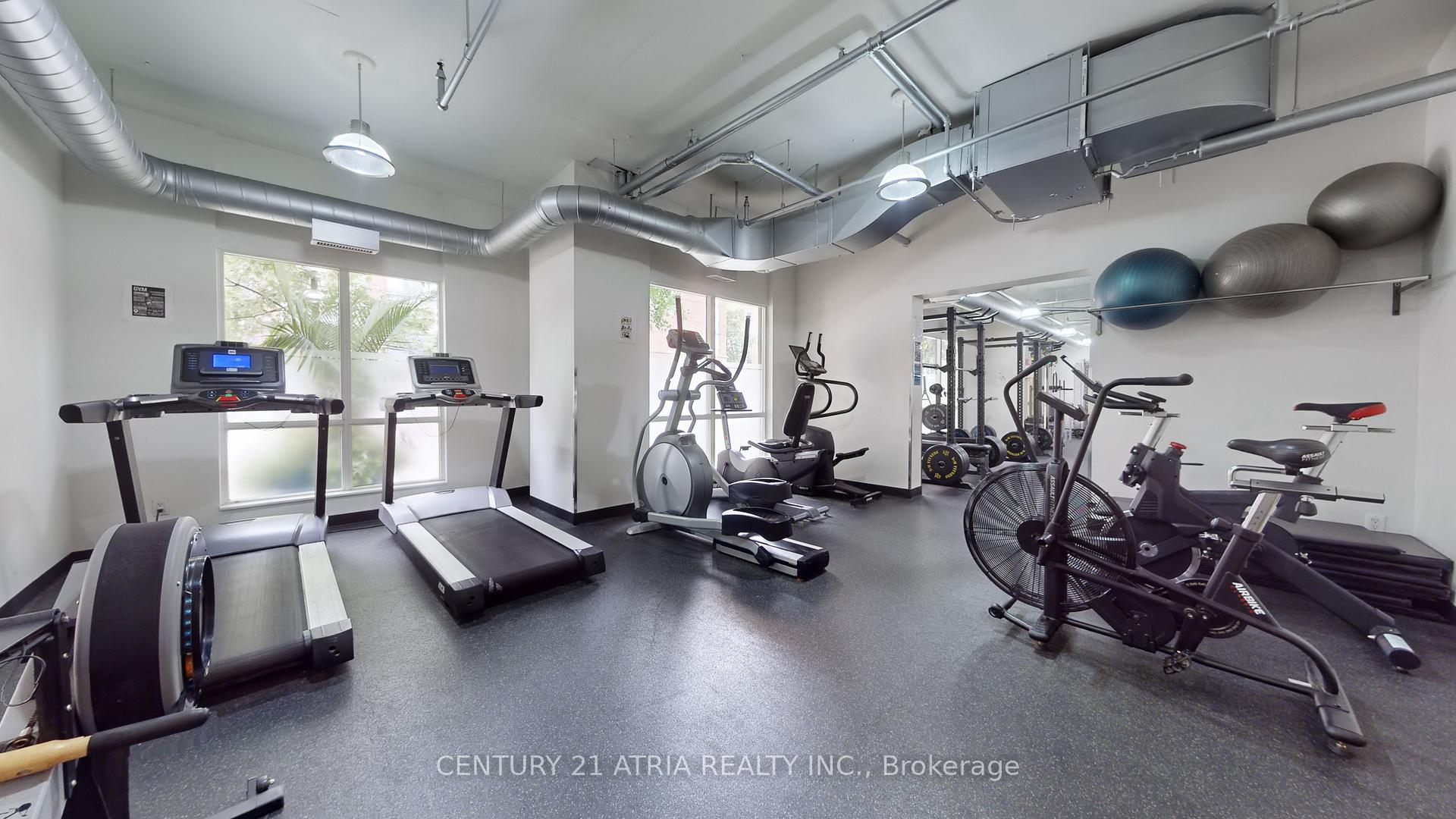 2 Bedrooms Condo at 800 King, Toronto For sale