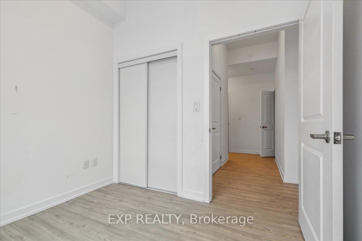 2 Bedrooms Condo at 450 Dundas,  Hamilton For sale
