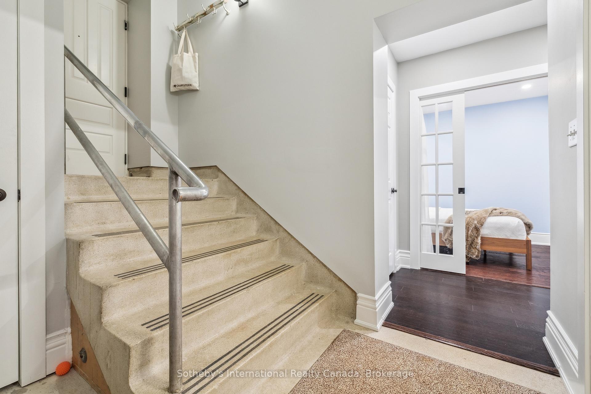 3 Bedrooms Condo at 200 Stinson, Hamilton For sale