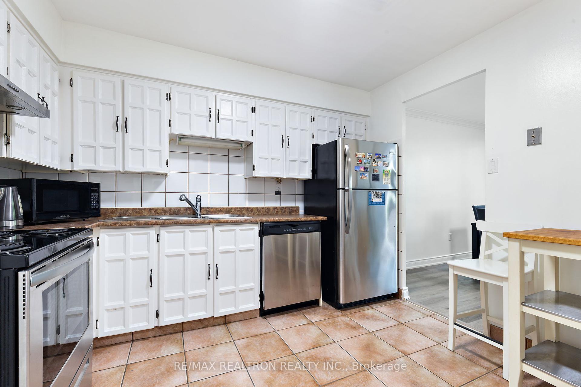 1 Bedroom Condo at 3555 Bathurst, Toronto For sale