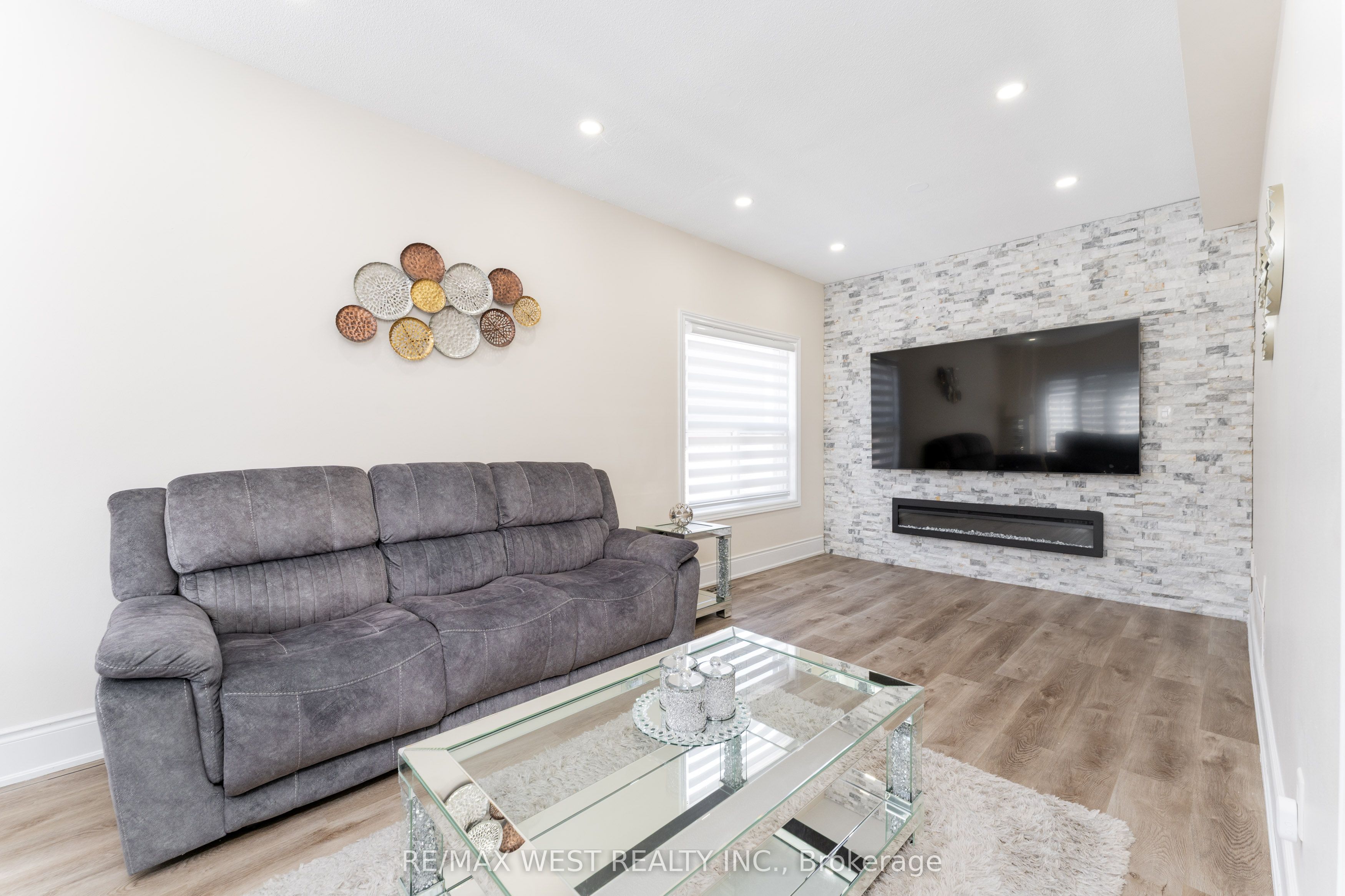 14 Jessica Drive