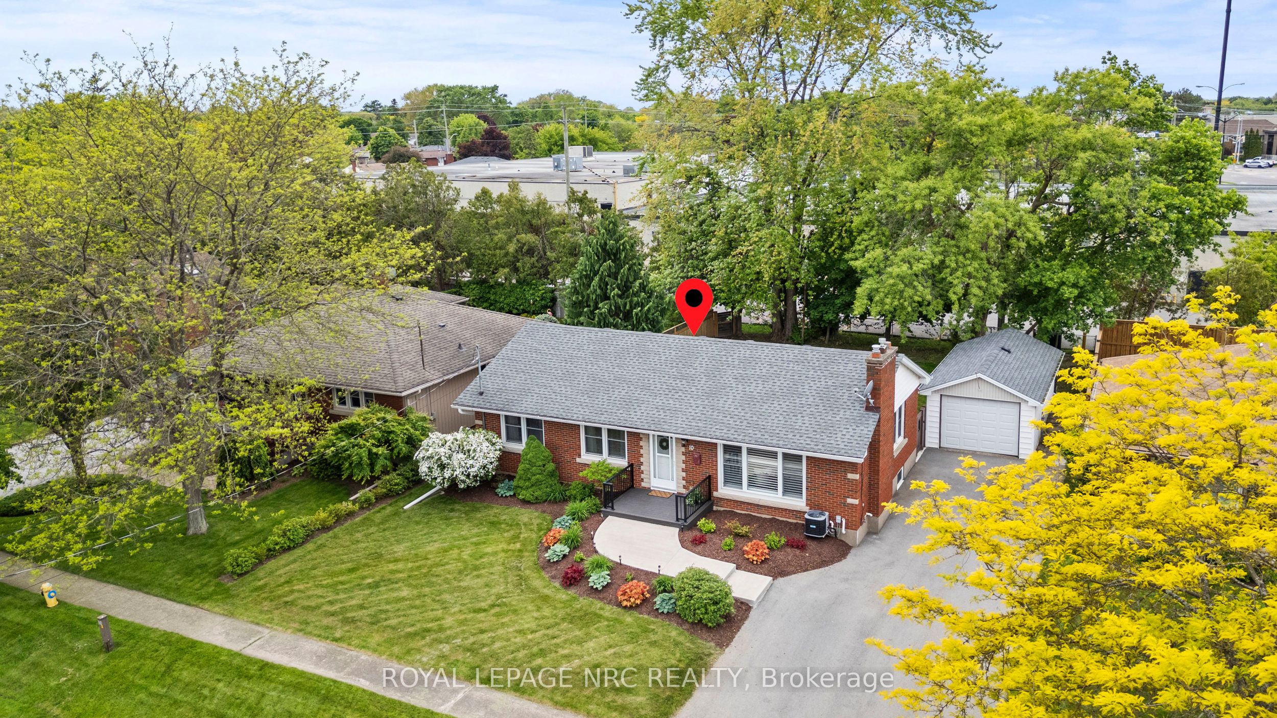 10 Whiteoak Drive