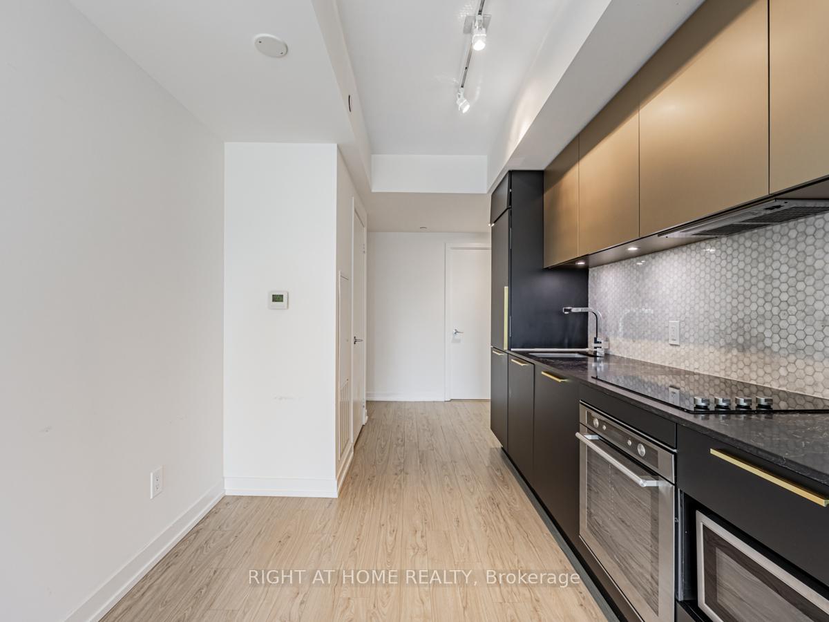 1 Bedroom Condo at 85 Wood, Toronto For sale