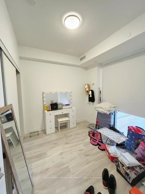 2 Bedrooms Condo at 7 Golden Lion, Toronto For sale