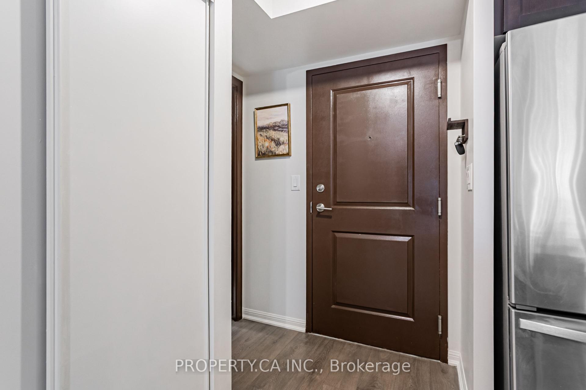 2 Bedrooms Condo at 35 Bastion, Toronto For sale
