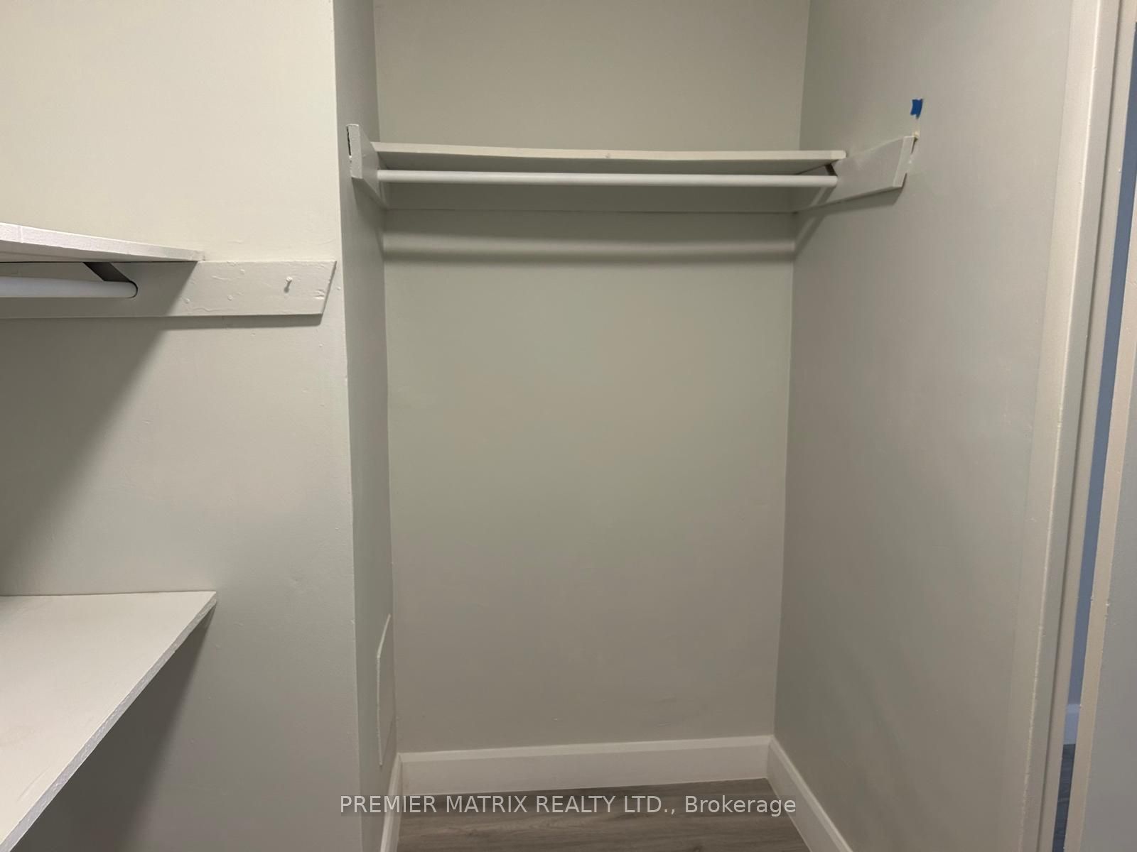 65 Thorncliffe Park Drive, #1404