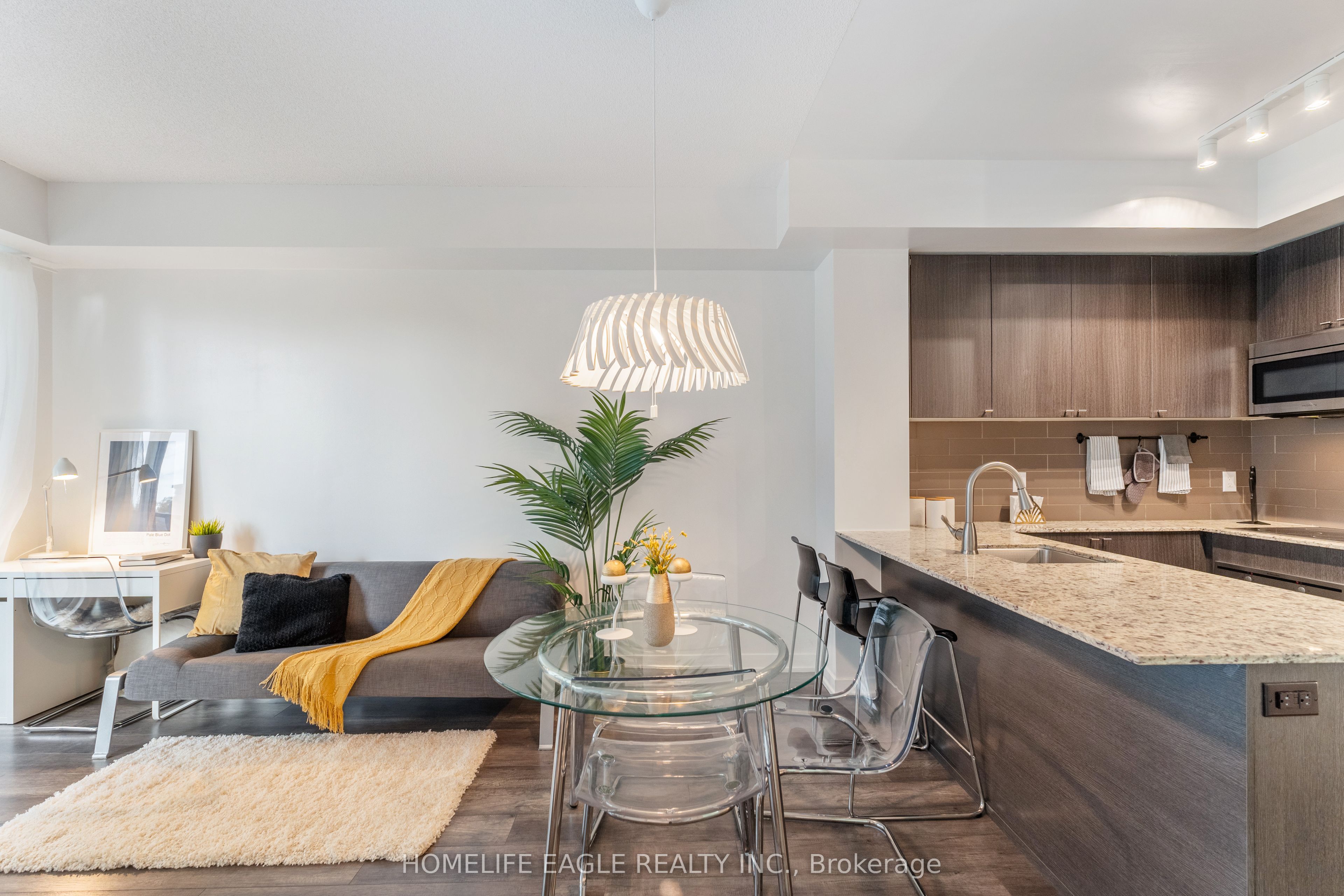 18 Rean Drive, #222