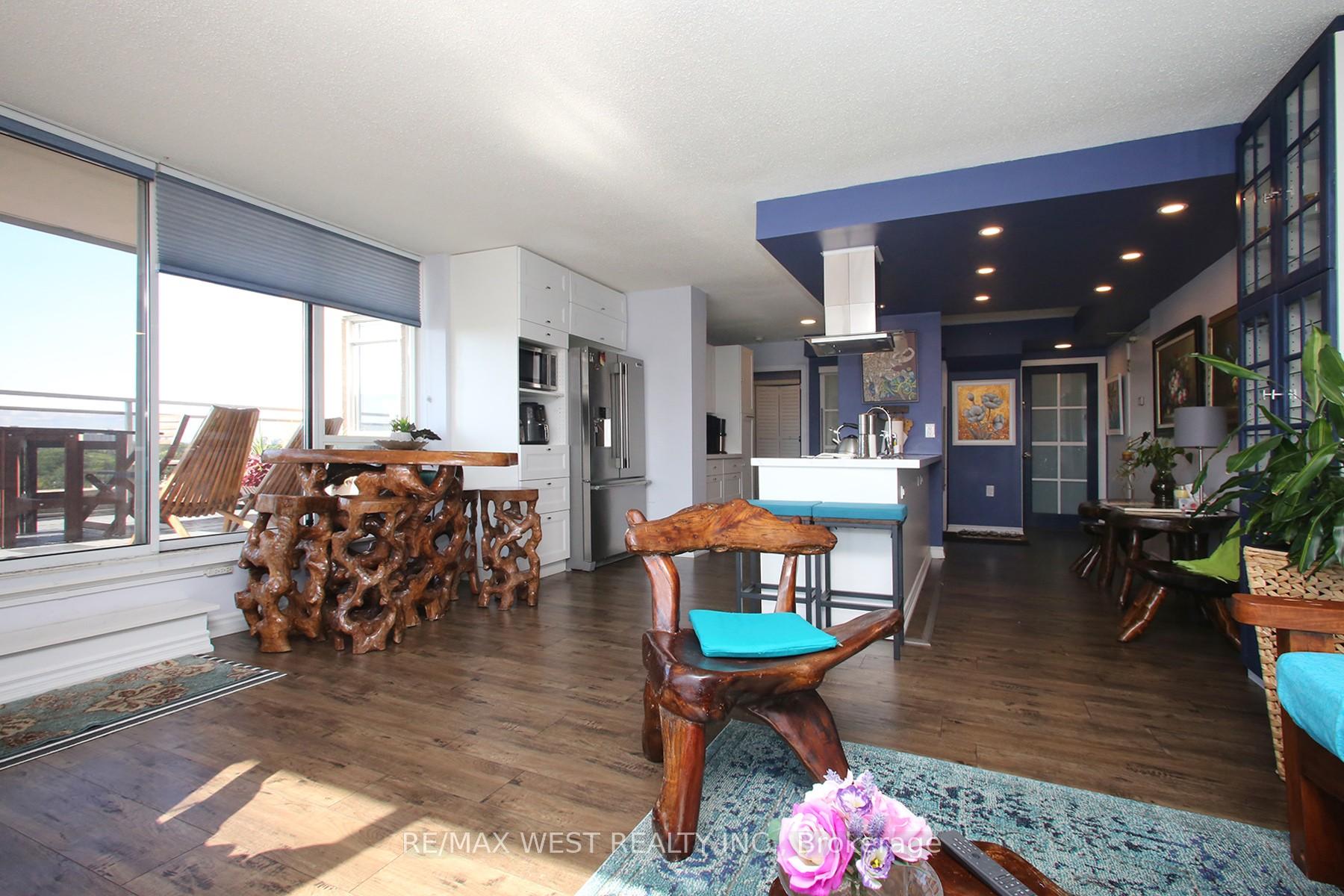 2 Bedrooms Condo at 650 Lawrence,  Toronto For sale