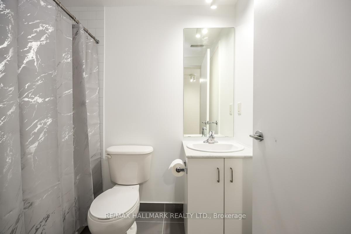 1 Bedroom Condo at 285 Mutual,  Toronto For sale