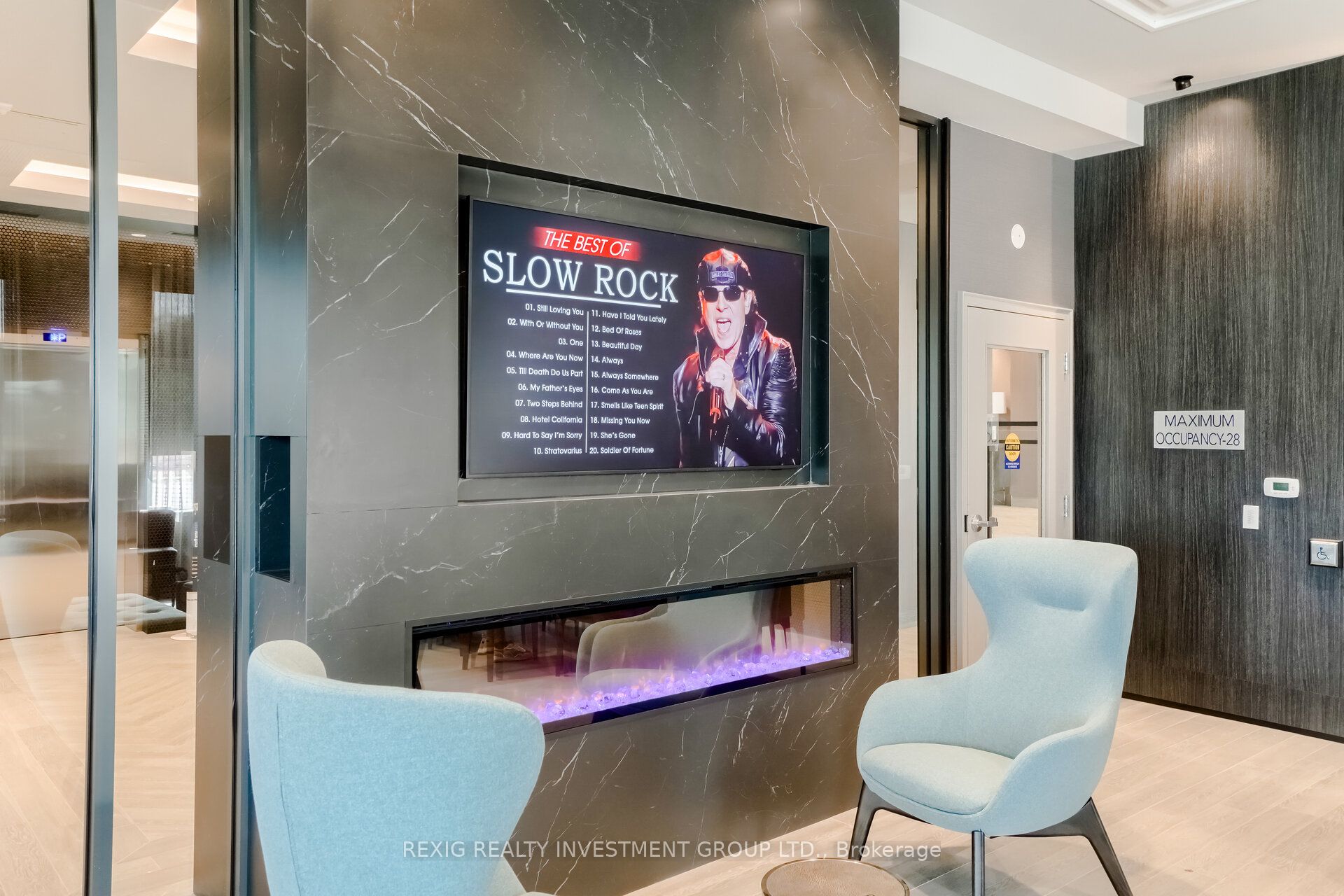 95 DUNDAS Street W, #613