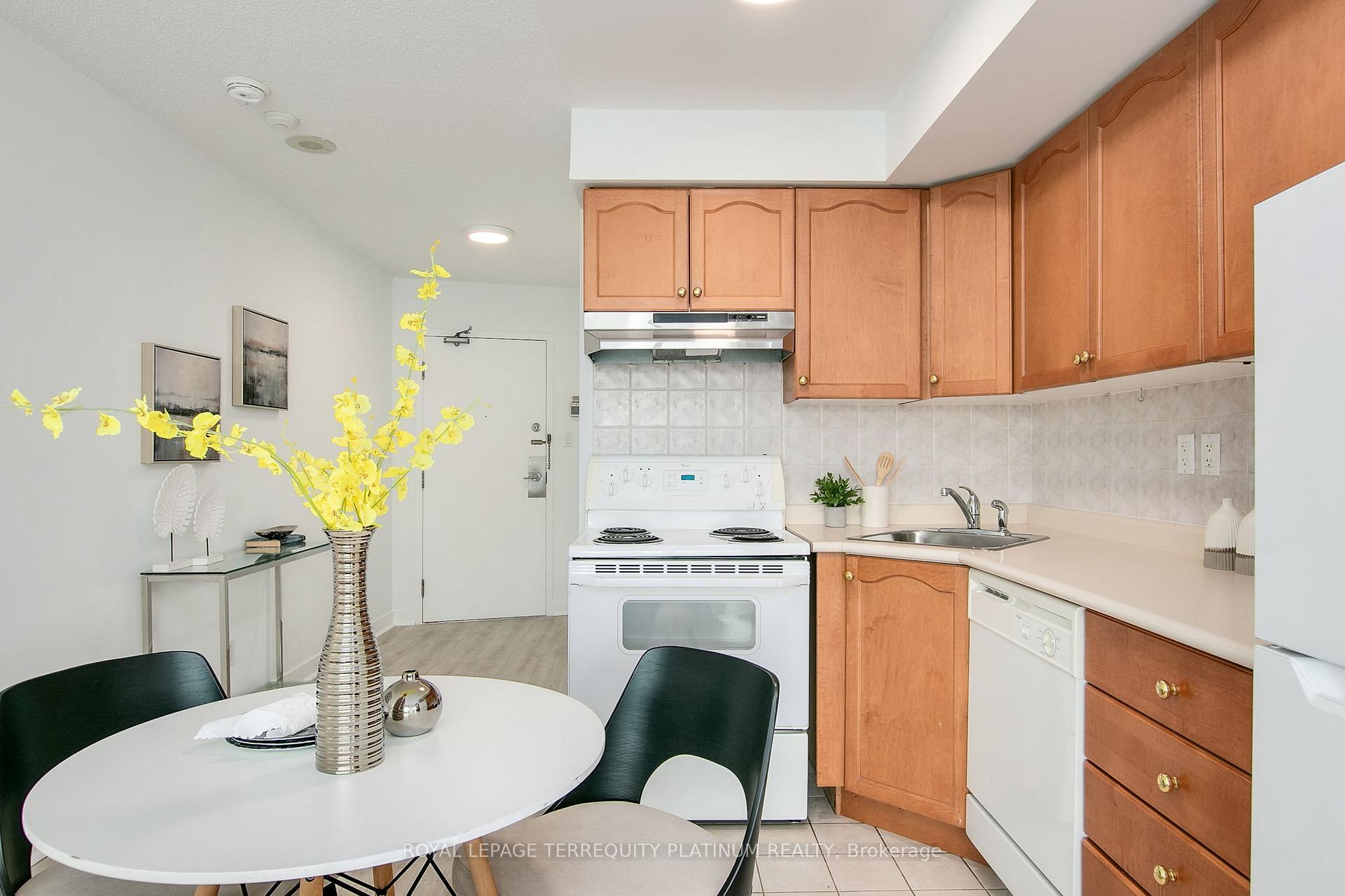 Condo at 650 Queens, Toronto For sale