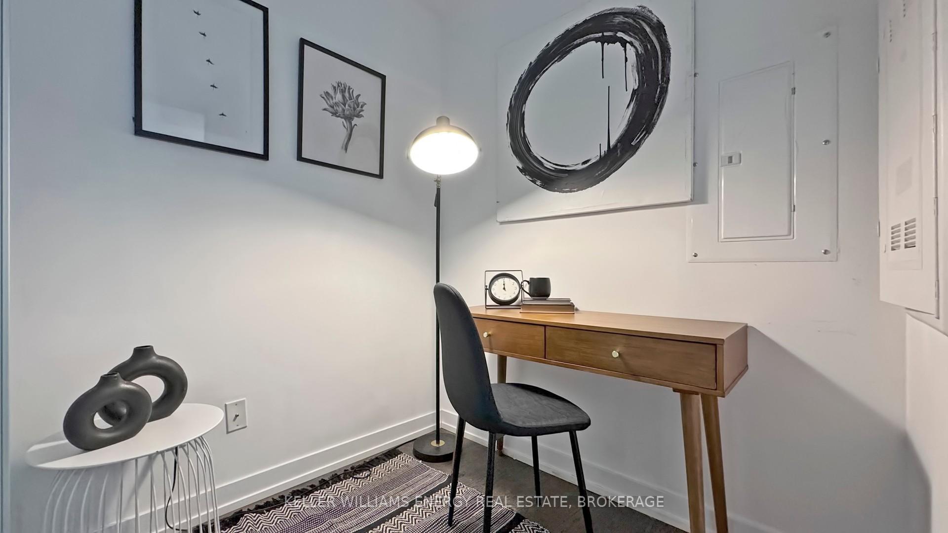 3 Bedrooms Condo at 488 University, Toronto For sale