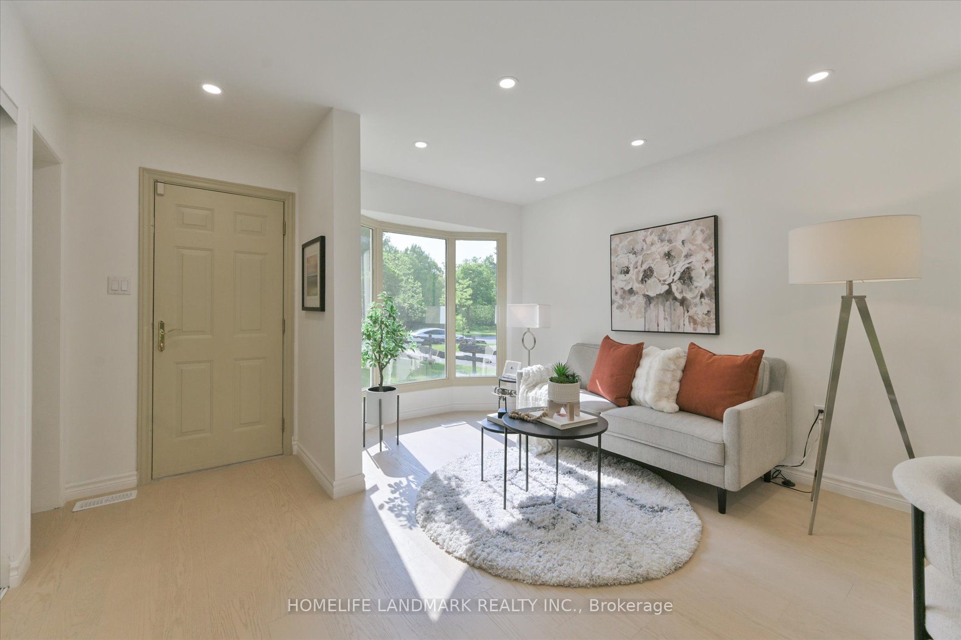 11 Hunter's Point Drive
