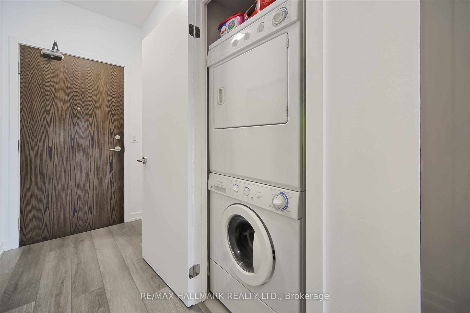2 Bedrooms Condo at 260 Sackville, Toronto For sale