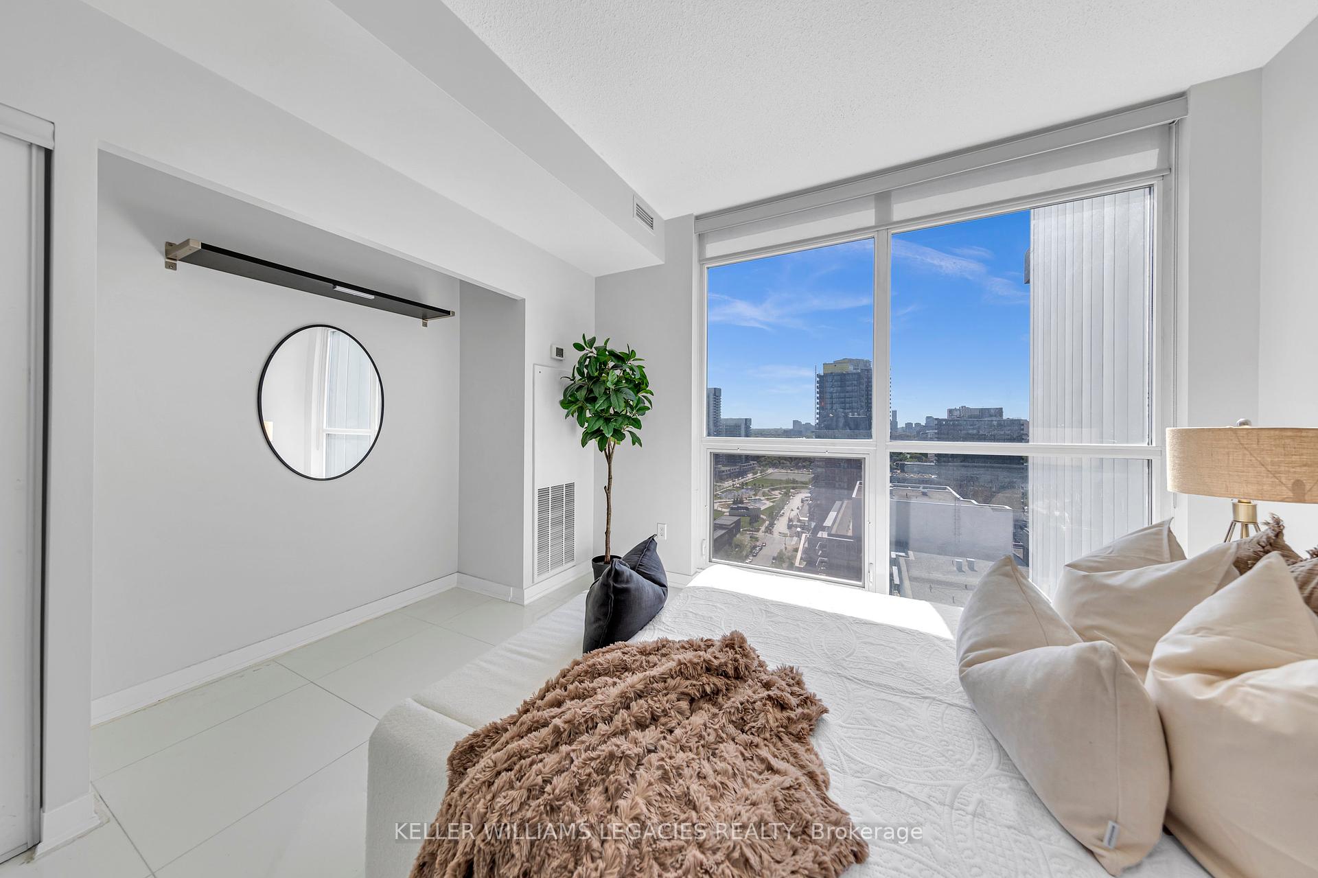 3 Bedrooms Condo at 29 Singer, Toronto For sale