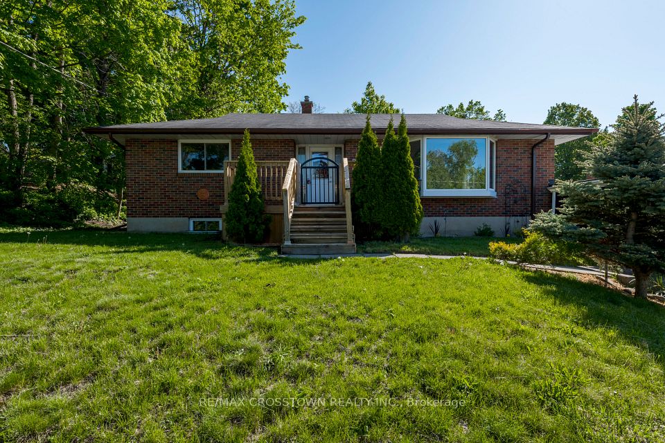105 Eccles Street, Barrie, ON L4N 1Y6