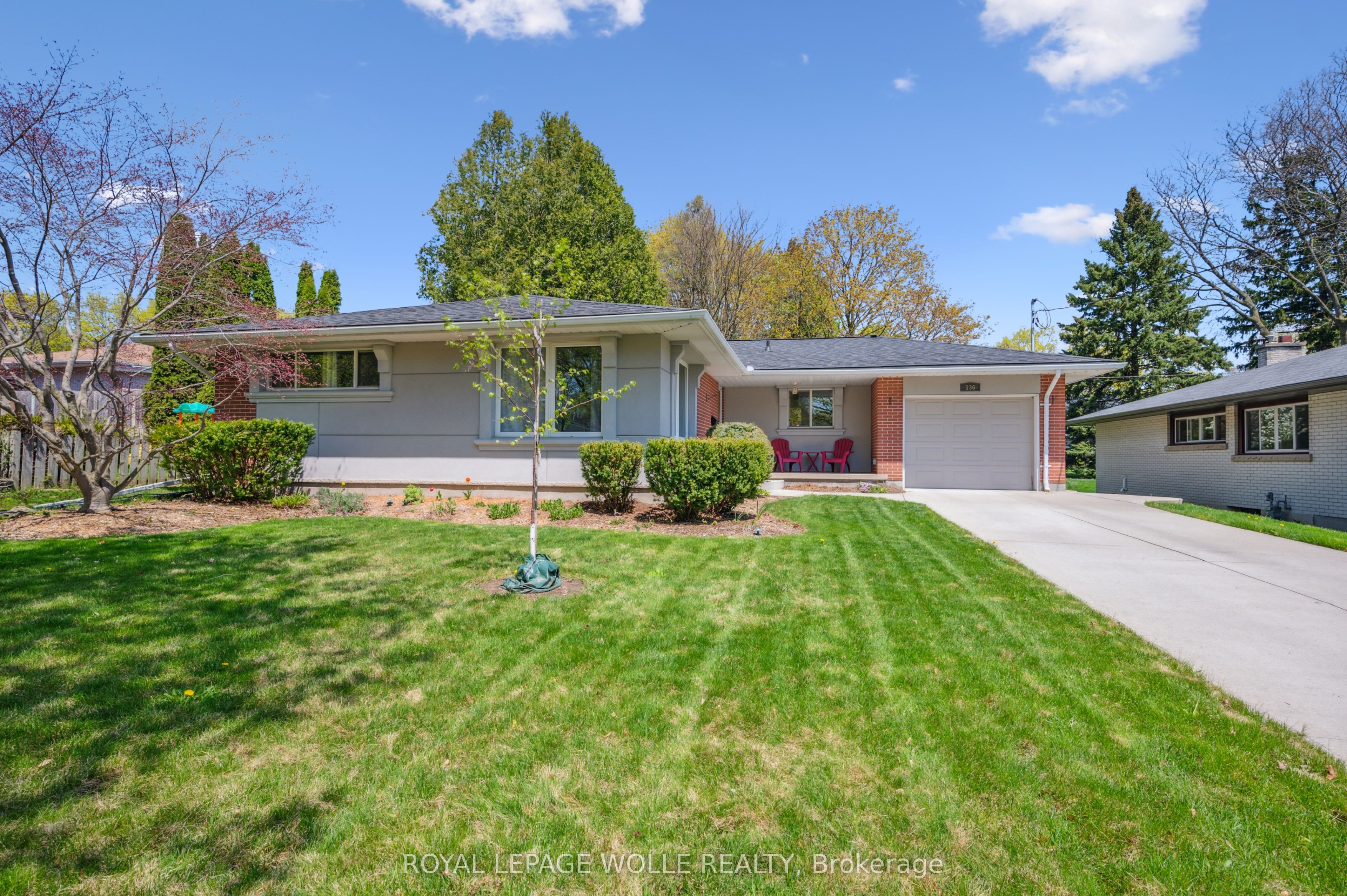 136 Warren Road