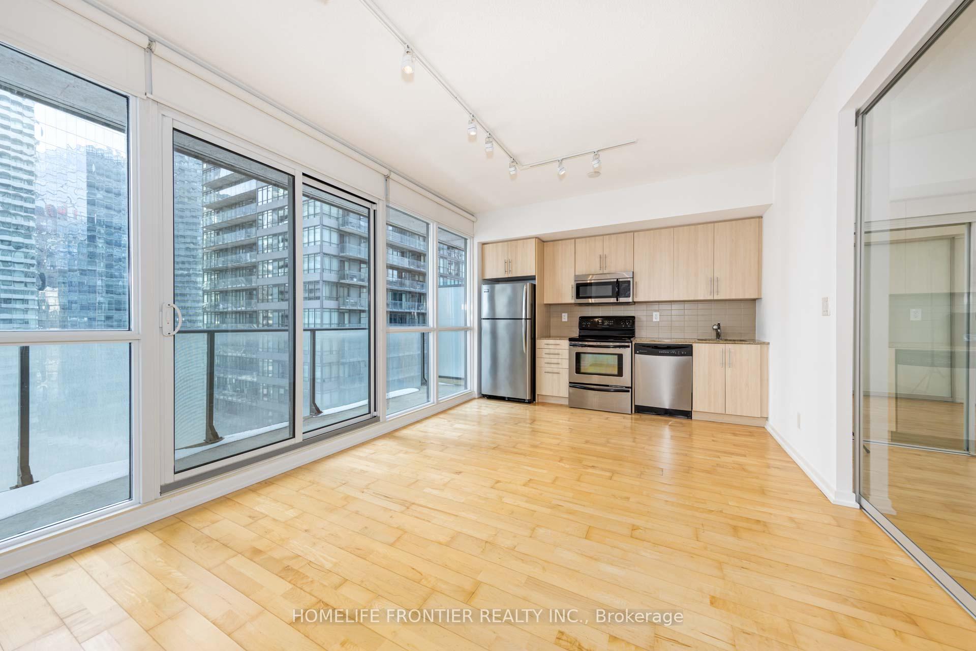 2 Bedrooms Condo at 65 Bremner, Toronto For sale