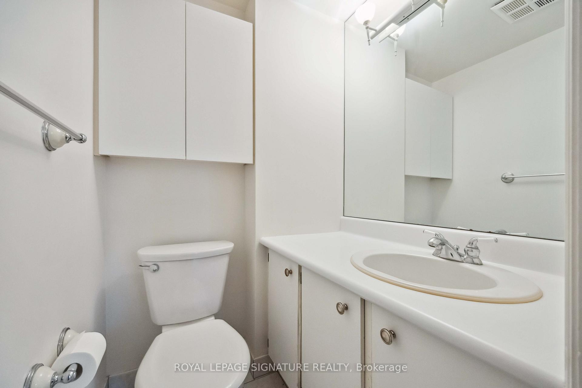 2 Bedrooms Condo at 212 St. George, Toronto For sale