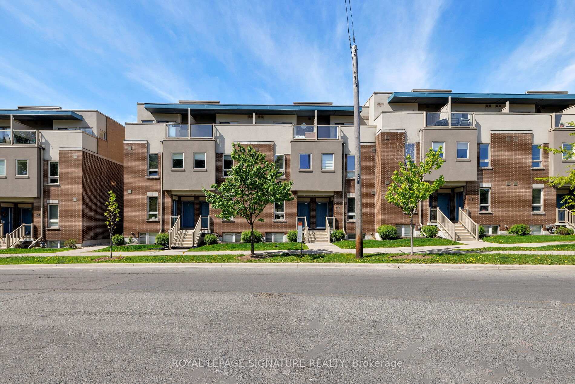 3 Bedrooms Condo at 110 Caledonia Park, Toronto For sale