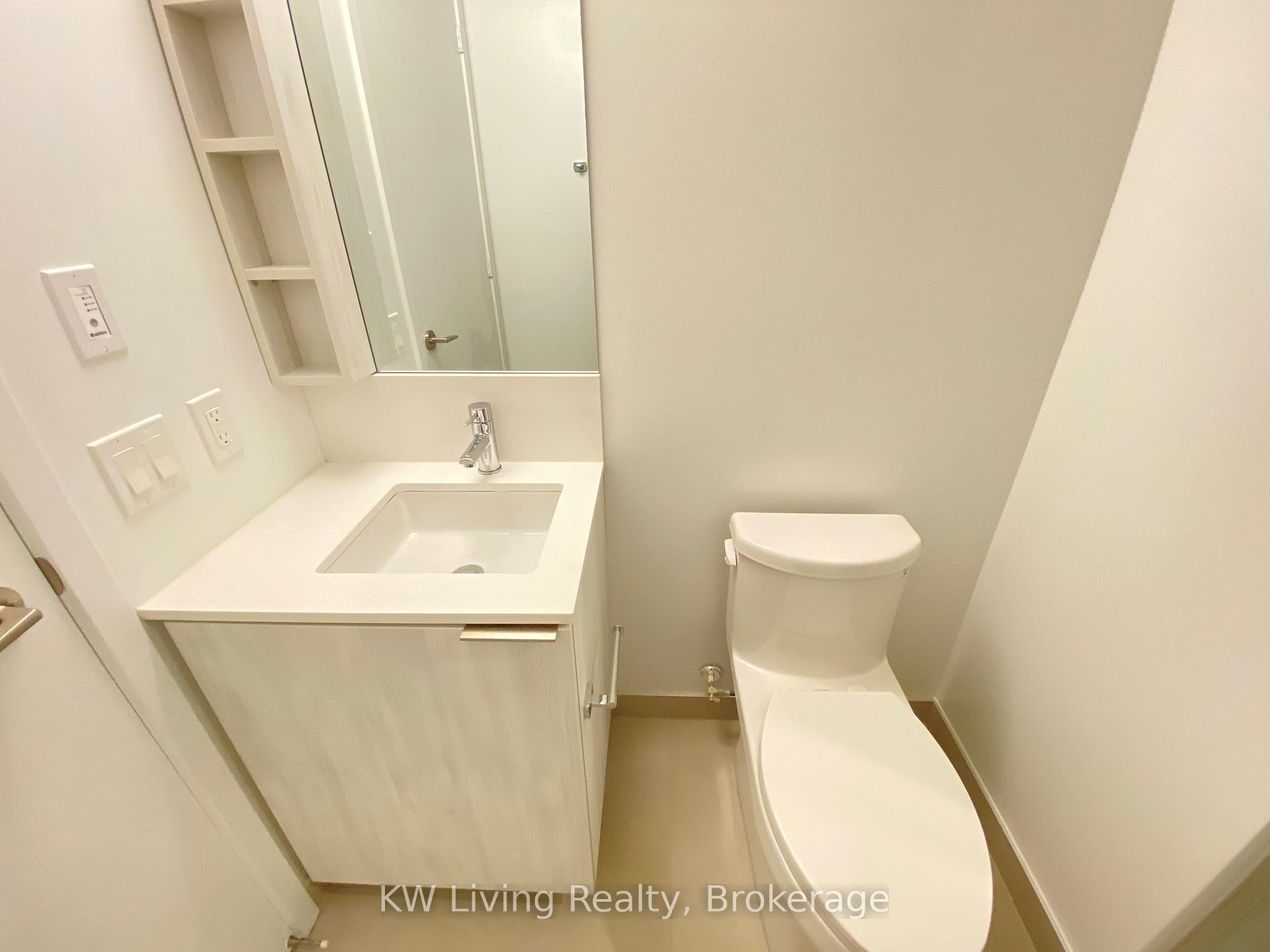 1 Bedroom Condo at 1000 Portage,  Vaughan For sale