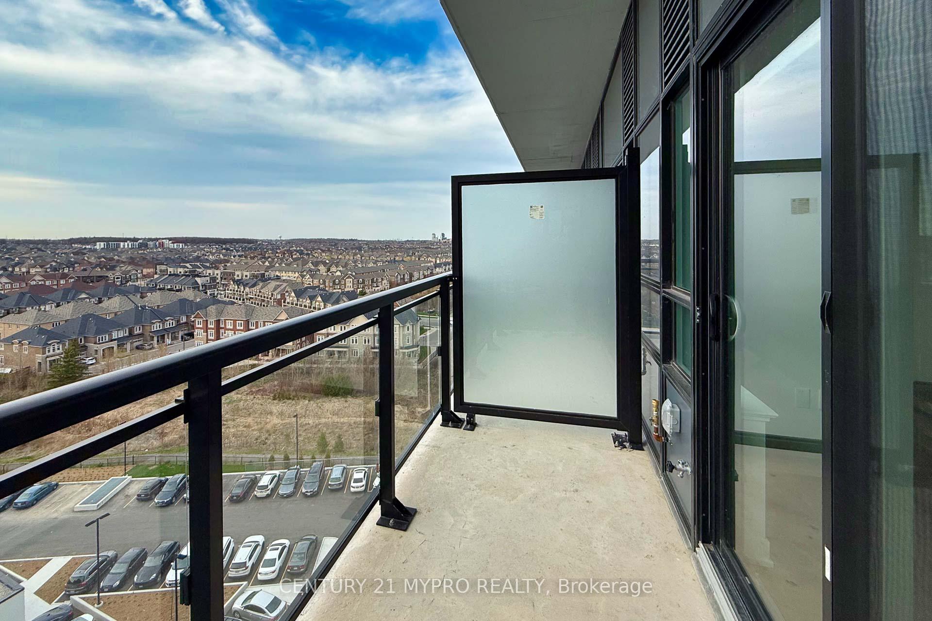 1 Bedroom Condo at 395 Dundas,  Oakville For sale
