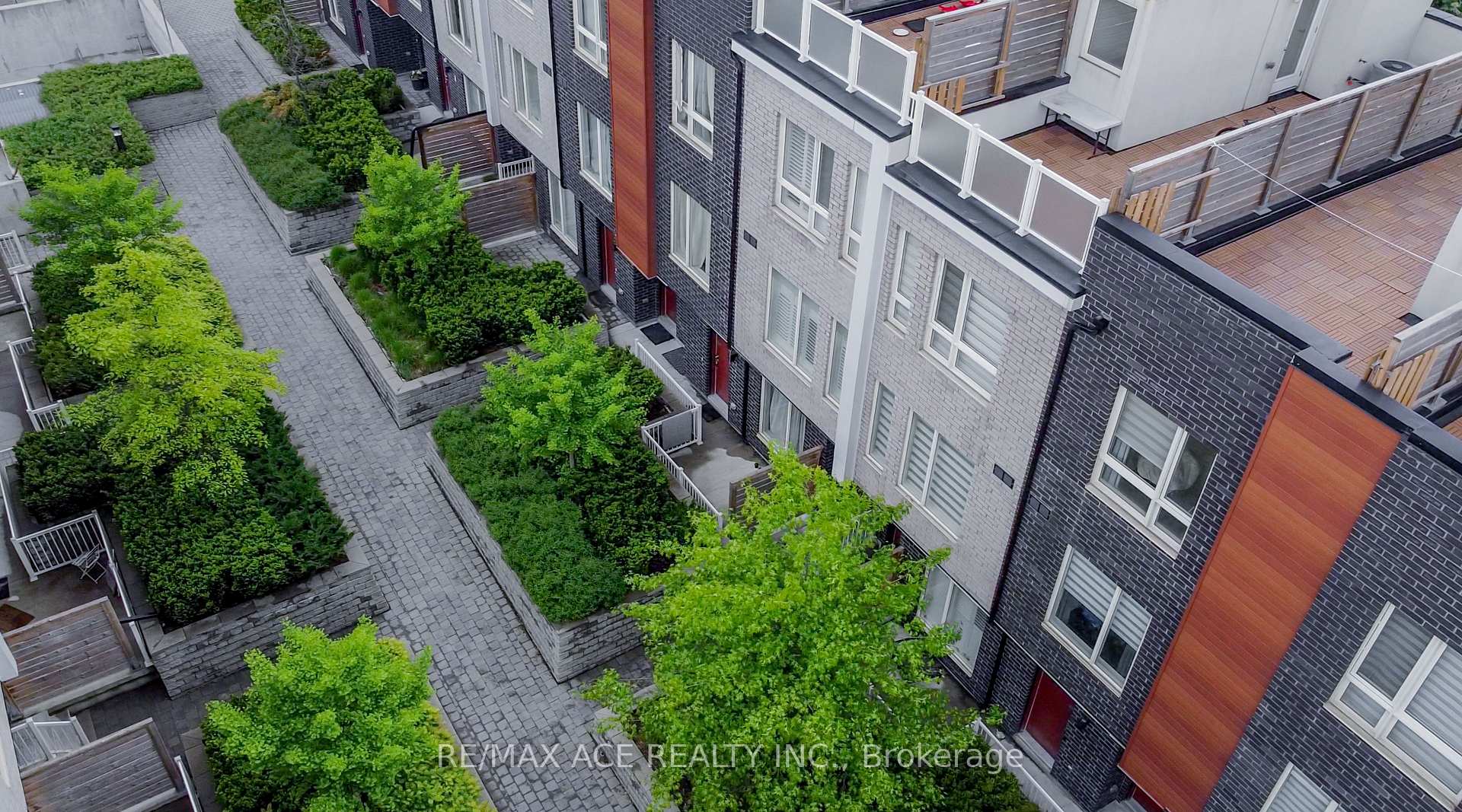 2 Bedrooms Condo at 1365 Neilson, Toronto For sale