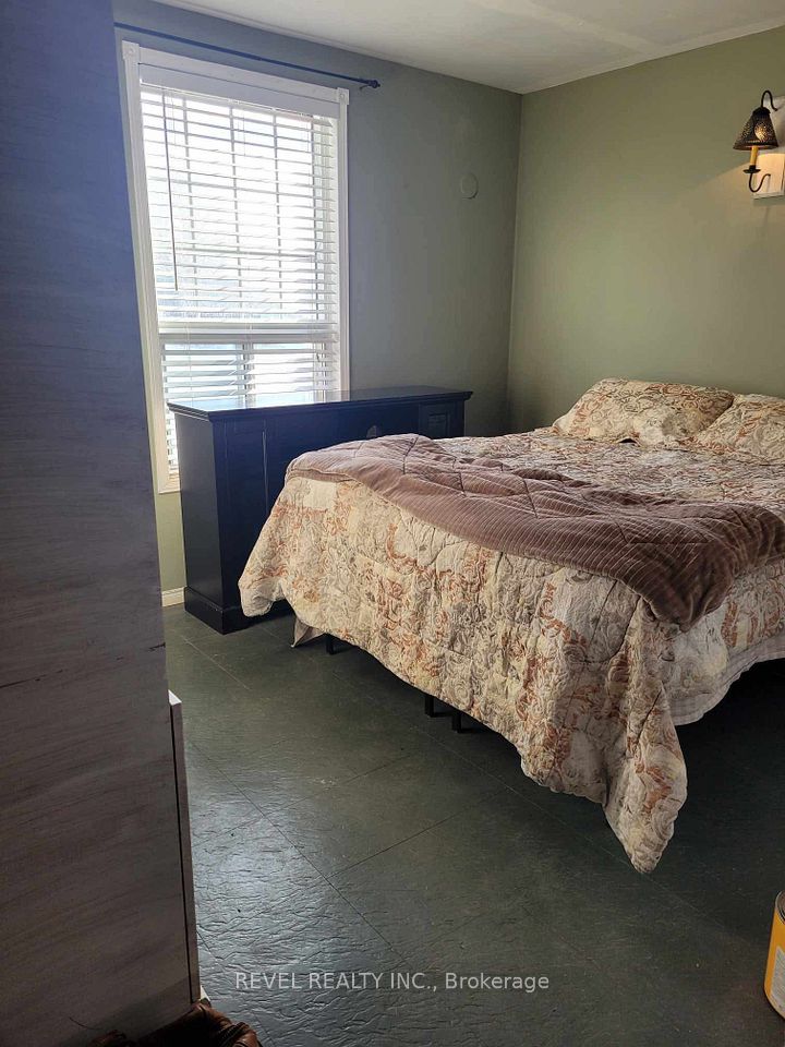 1 Bedroom Apartment Main Level (Seller Photo)