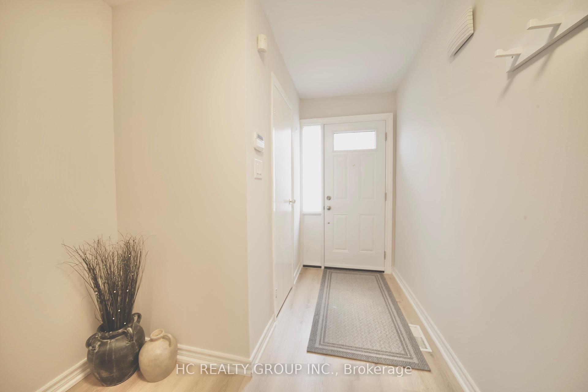 4 Bedrooms Condo at 201 Bridletowne,  Toronto For sale