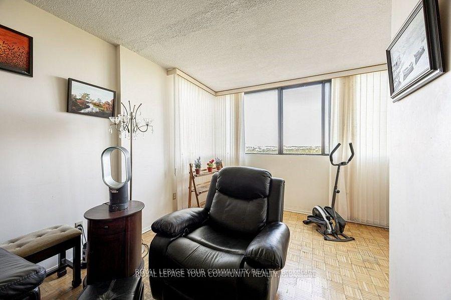 4 Bedrooms Condo at 133 Torresdale, Toronto For sale
