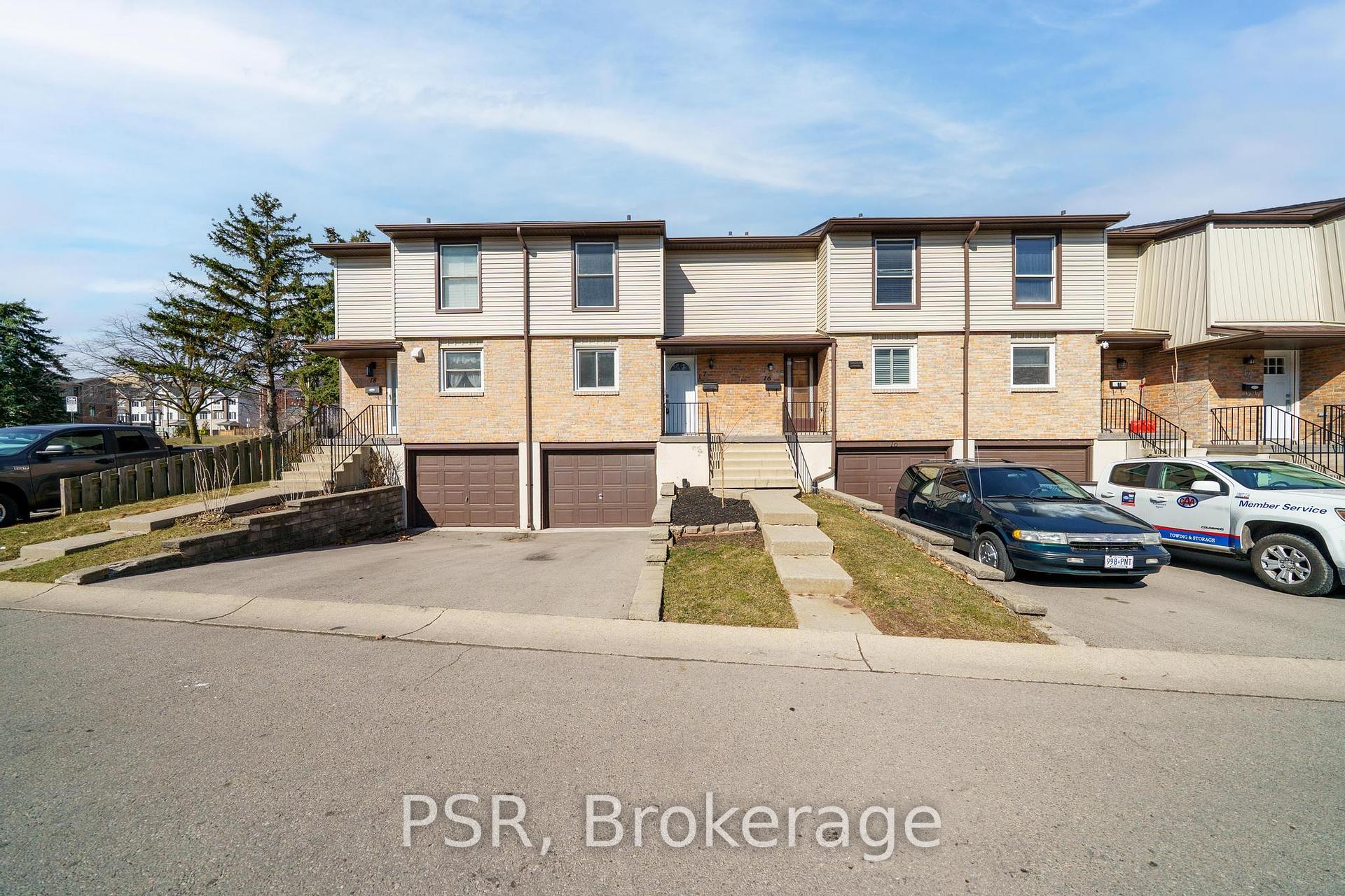 3 Bedrooms Condo at 10 Angus, Hamilton For sale