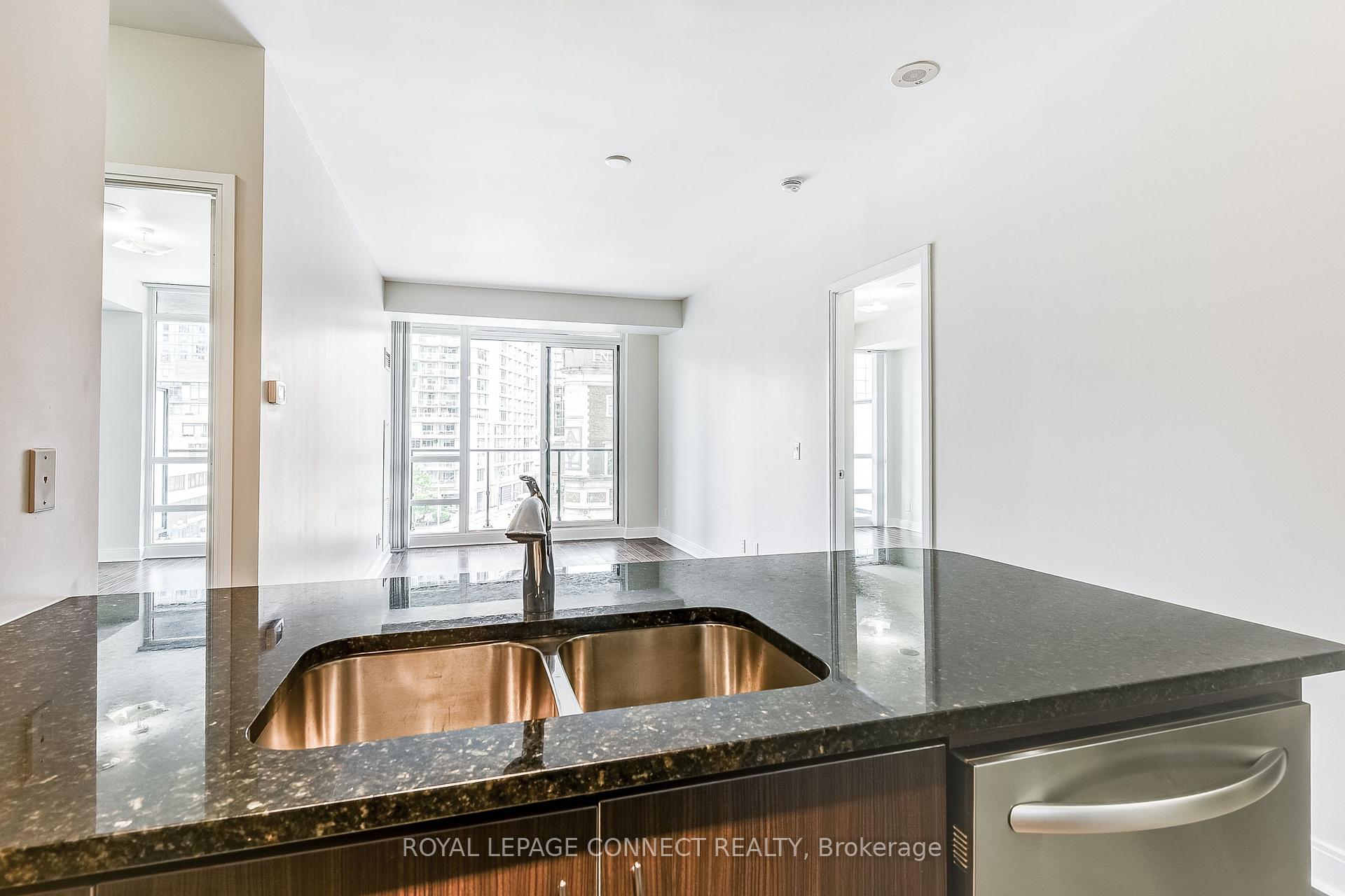 2 Bedrooms Condo at 825 Church, Toronto For sale