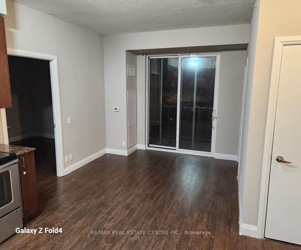 3 Bedrooms Condo at 22 East Haven,  Toronto For sale
