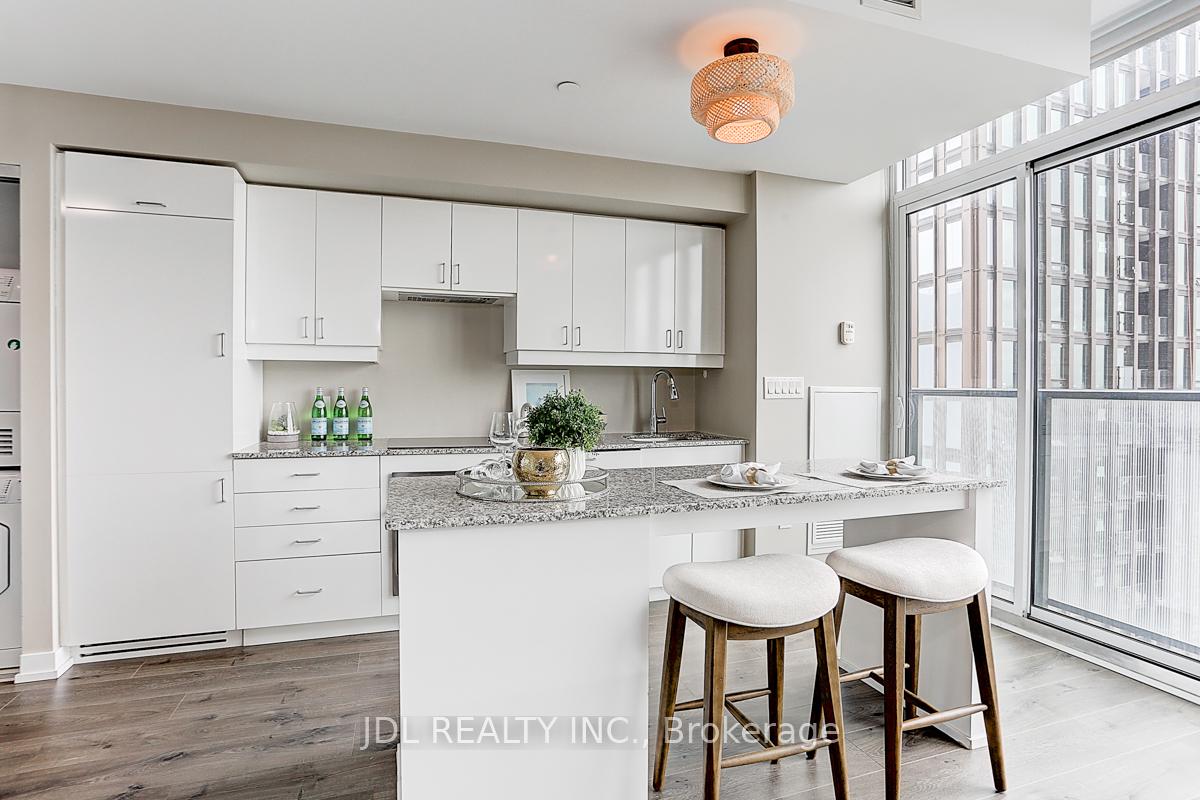 2 Bedrooms Condo at 426 University, Toronto For sale