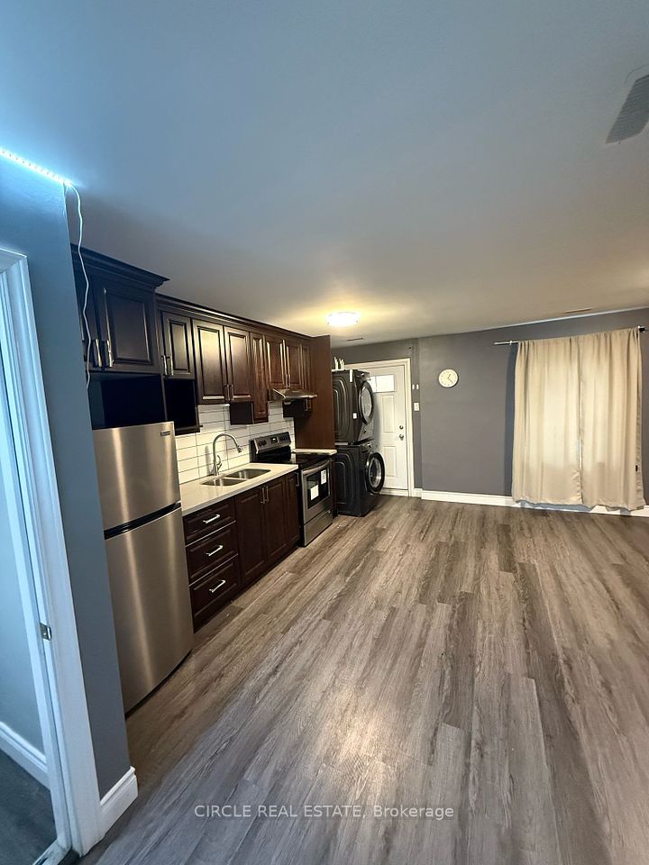 2811 Lake Shore