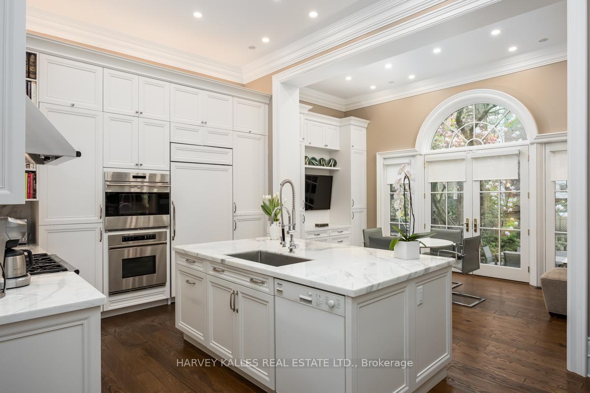 37 Heath Street W
