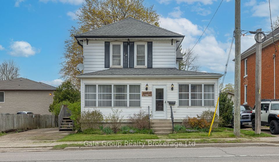 141 Dundas