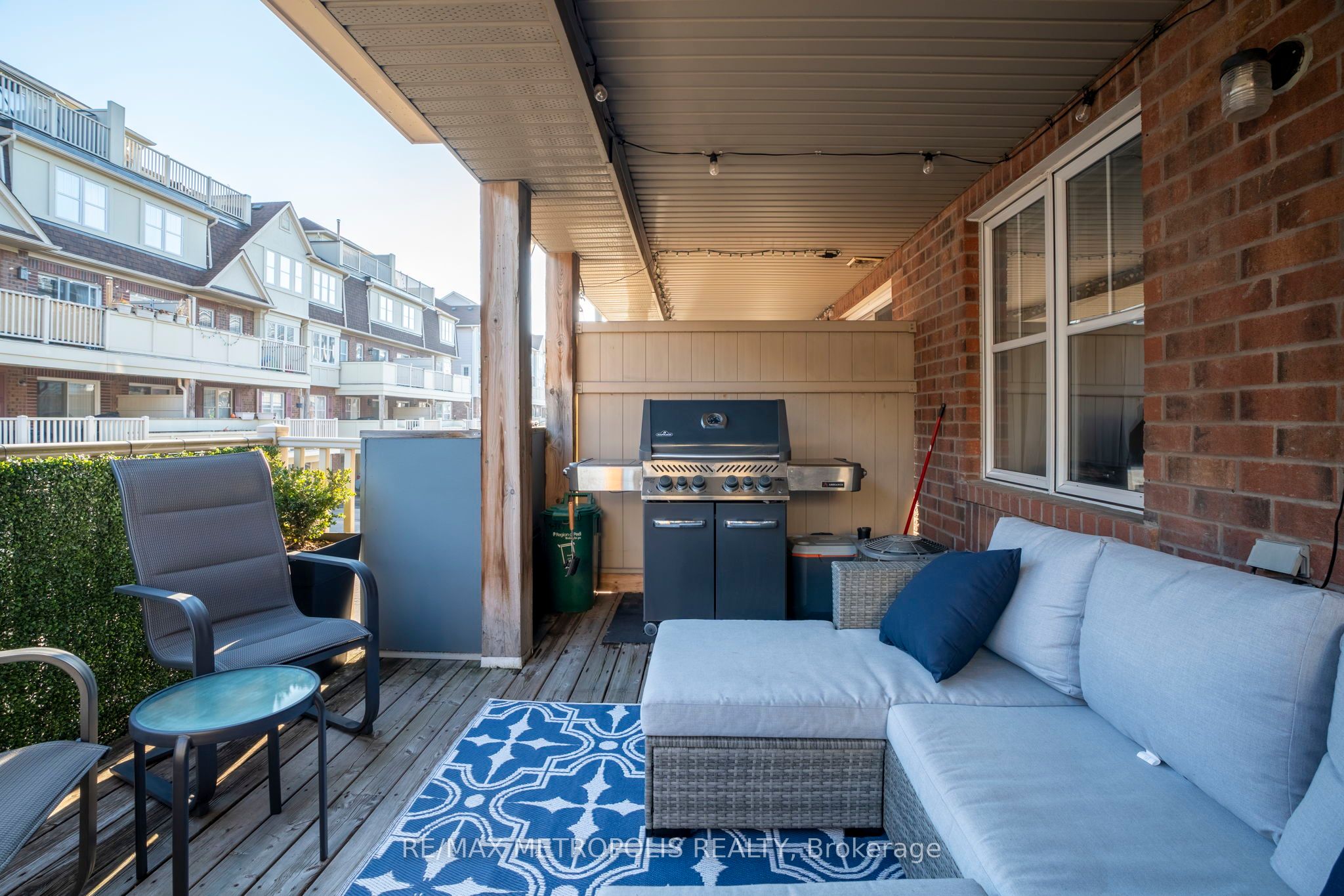 734 Neighbourhood Circle, #4