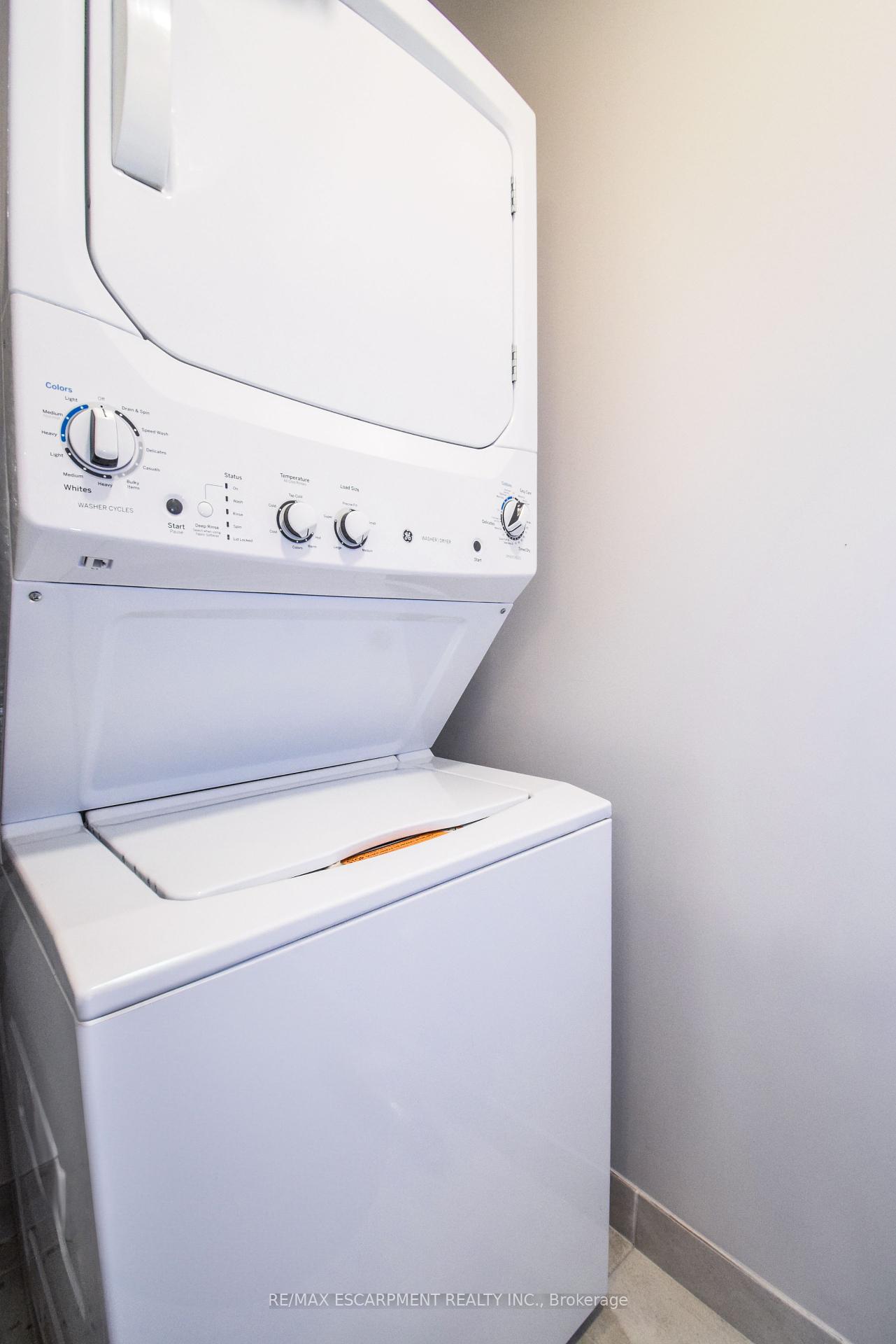 1 Bedroom Condo at 118 King,  Hamilton For sale