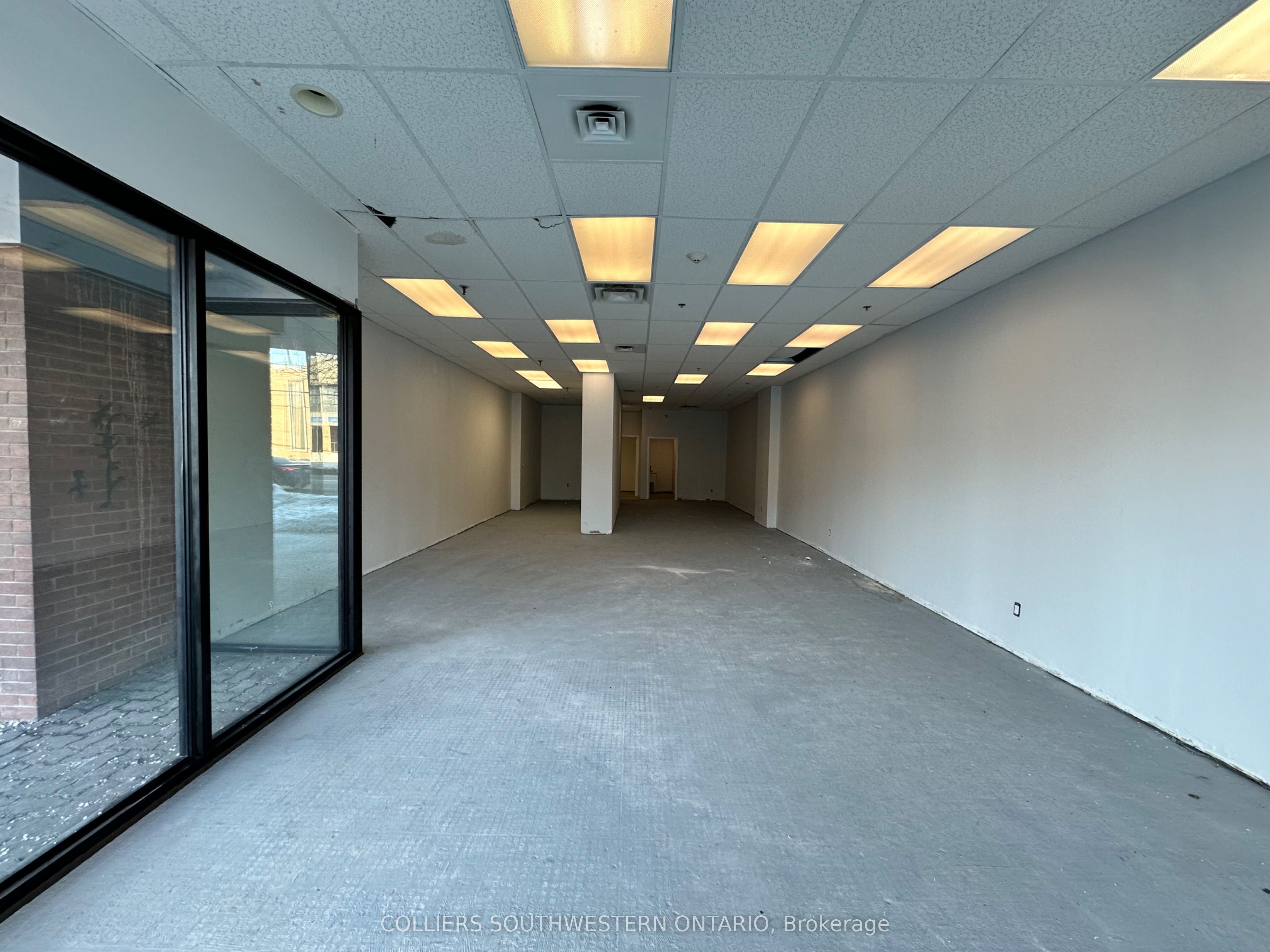 205 Oxford Street E, #C107