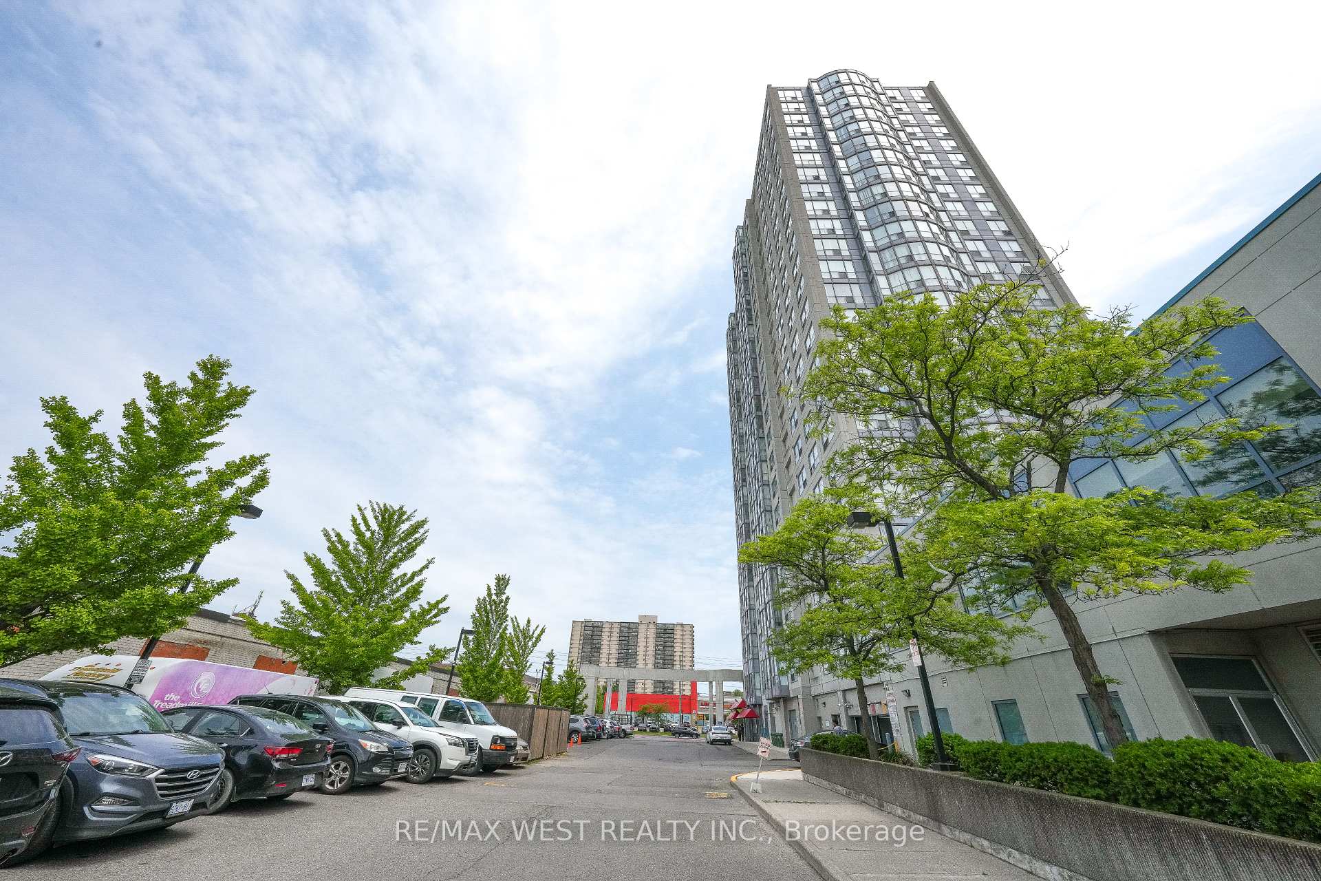 2 Bedrooms Condo at 1470 Midland, Toronto For sale