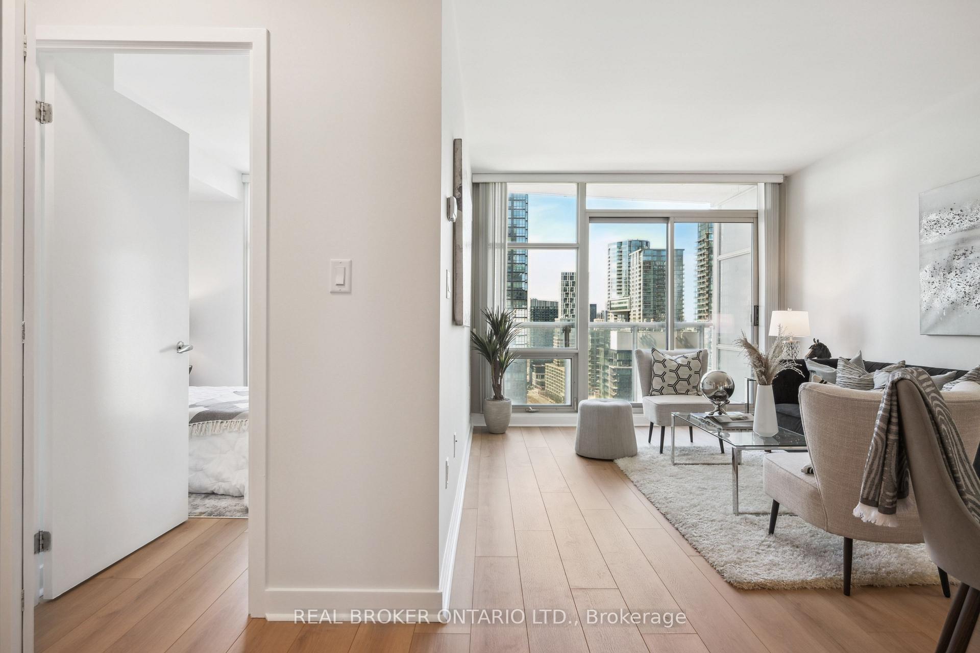 2 Bedrooms Condo at 10 Navy Wharf, Toronto For sale