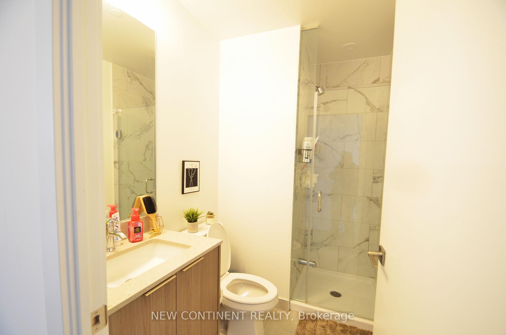 2 Bedrooms Condo at 32 Forest Manor,  Toronto For sale