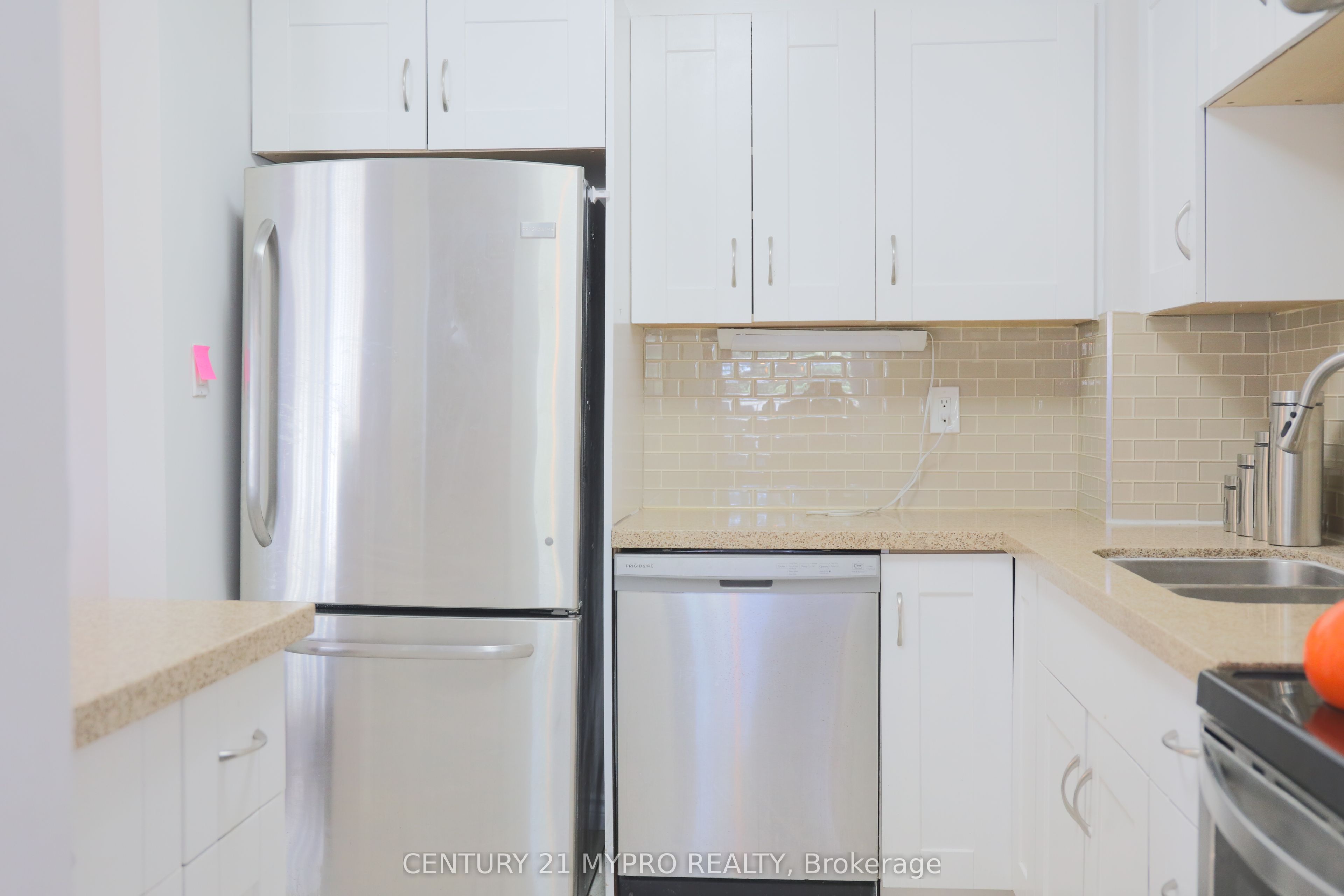105 Carlton Road, #18