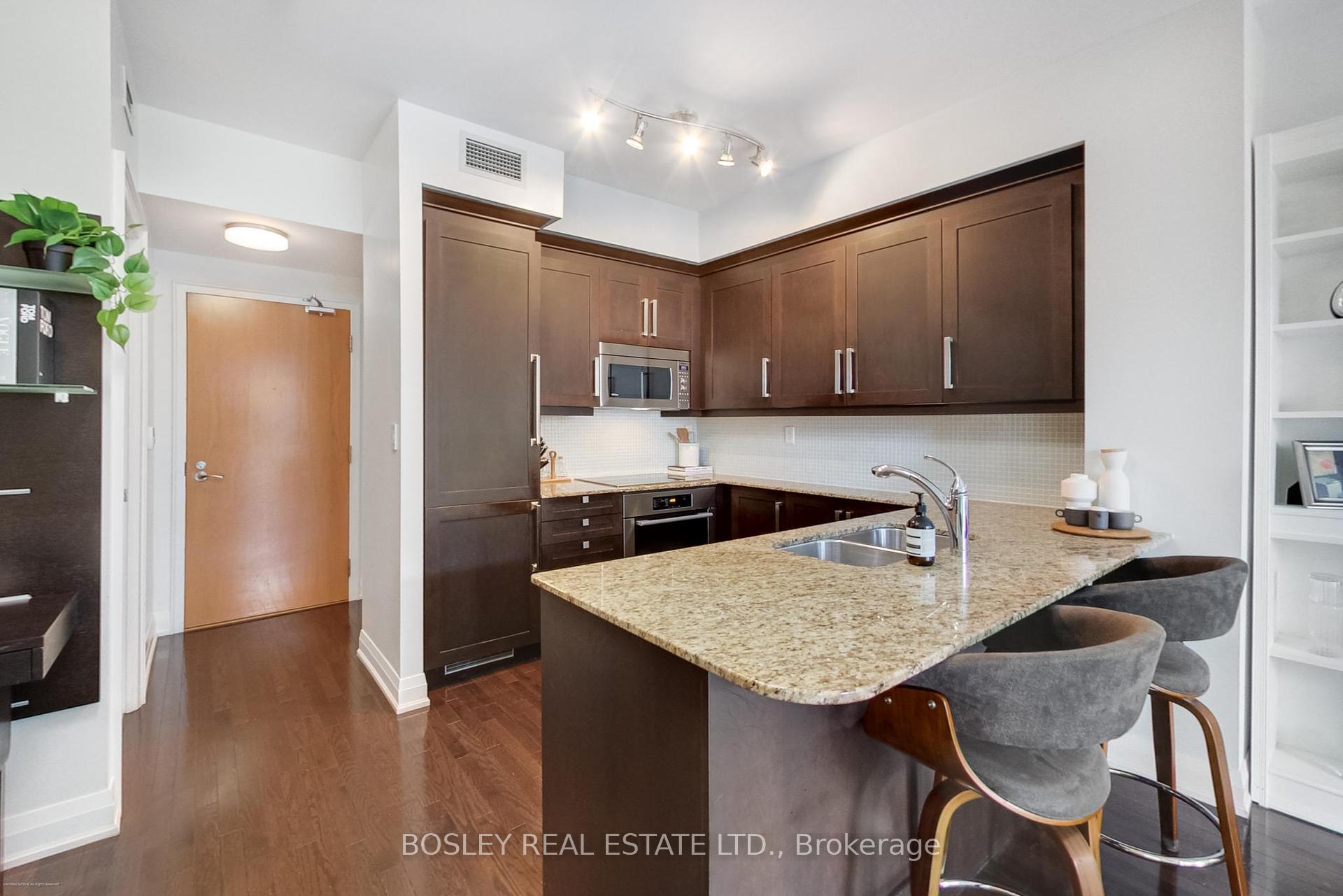 2 Bedrooms Condo at 1 Bedford, Toronto For sale