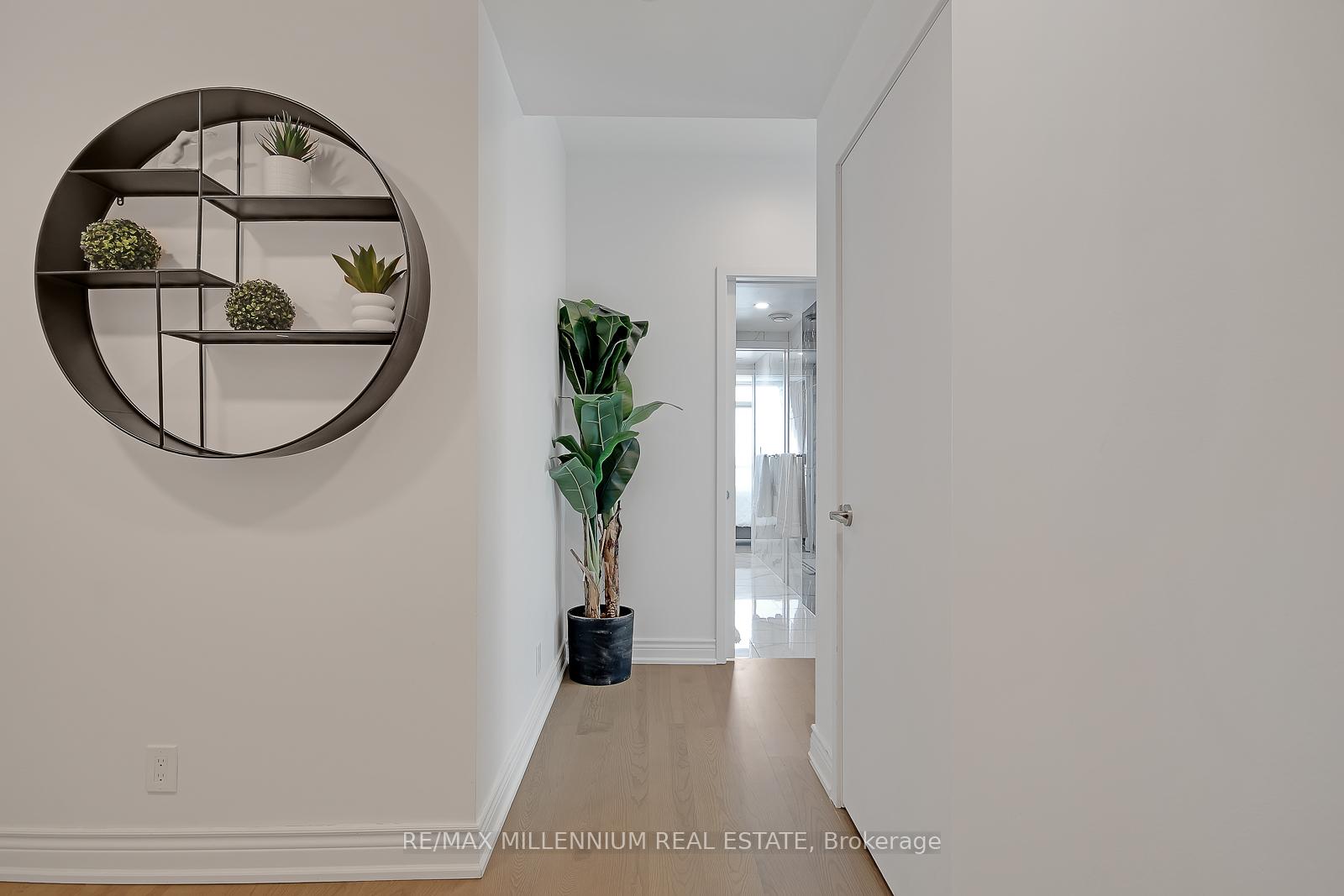 3 Bedrooms Condo at 12 York,  Toronto For sale